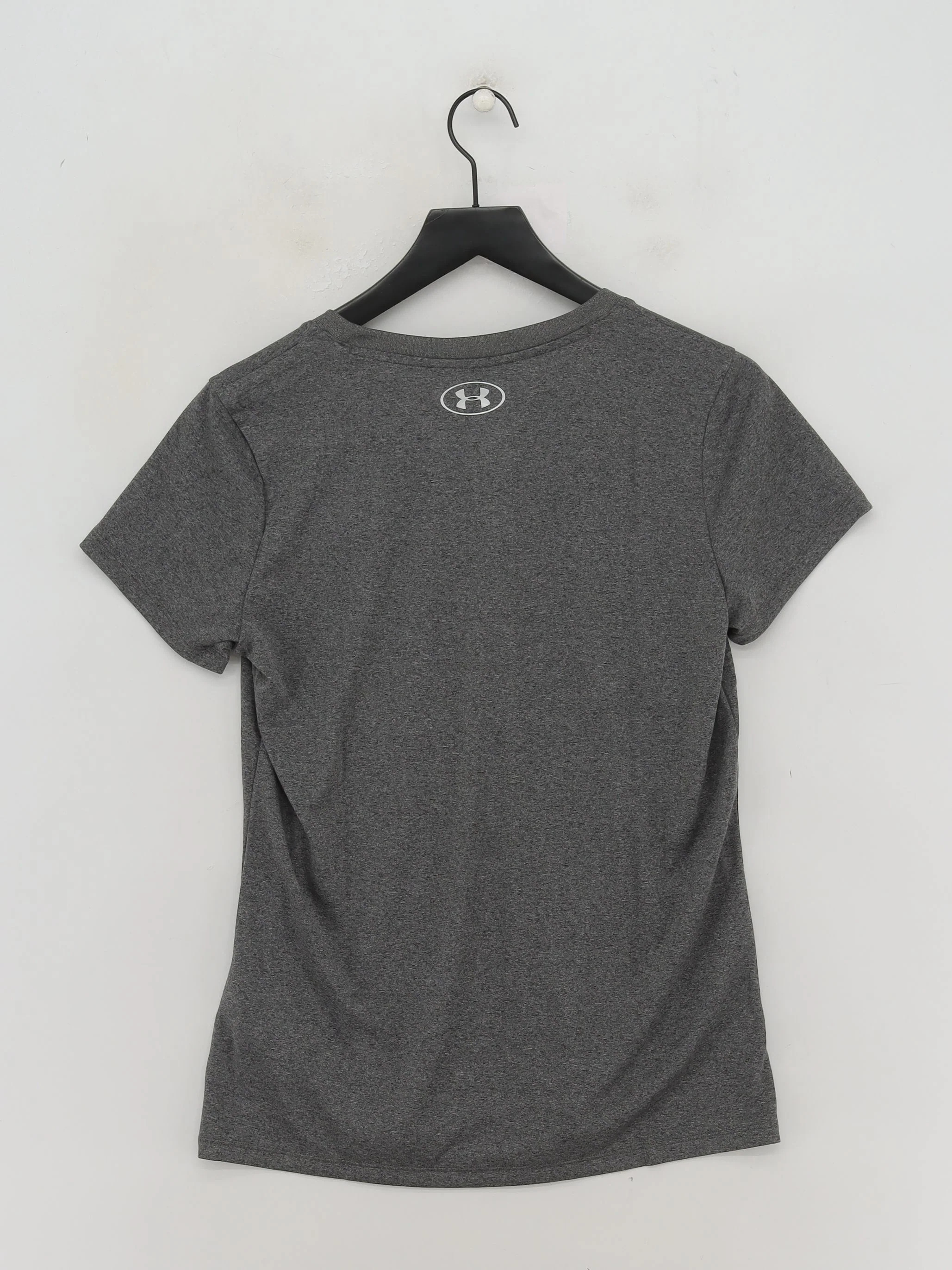 Under Armour Women's T-Shirt M Grey 100% Polyester Basic New with tags - Image 2