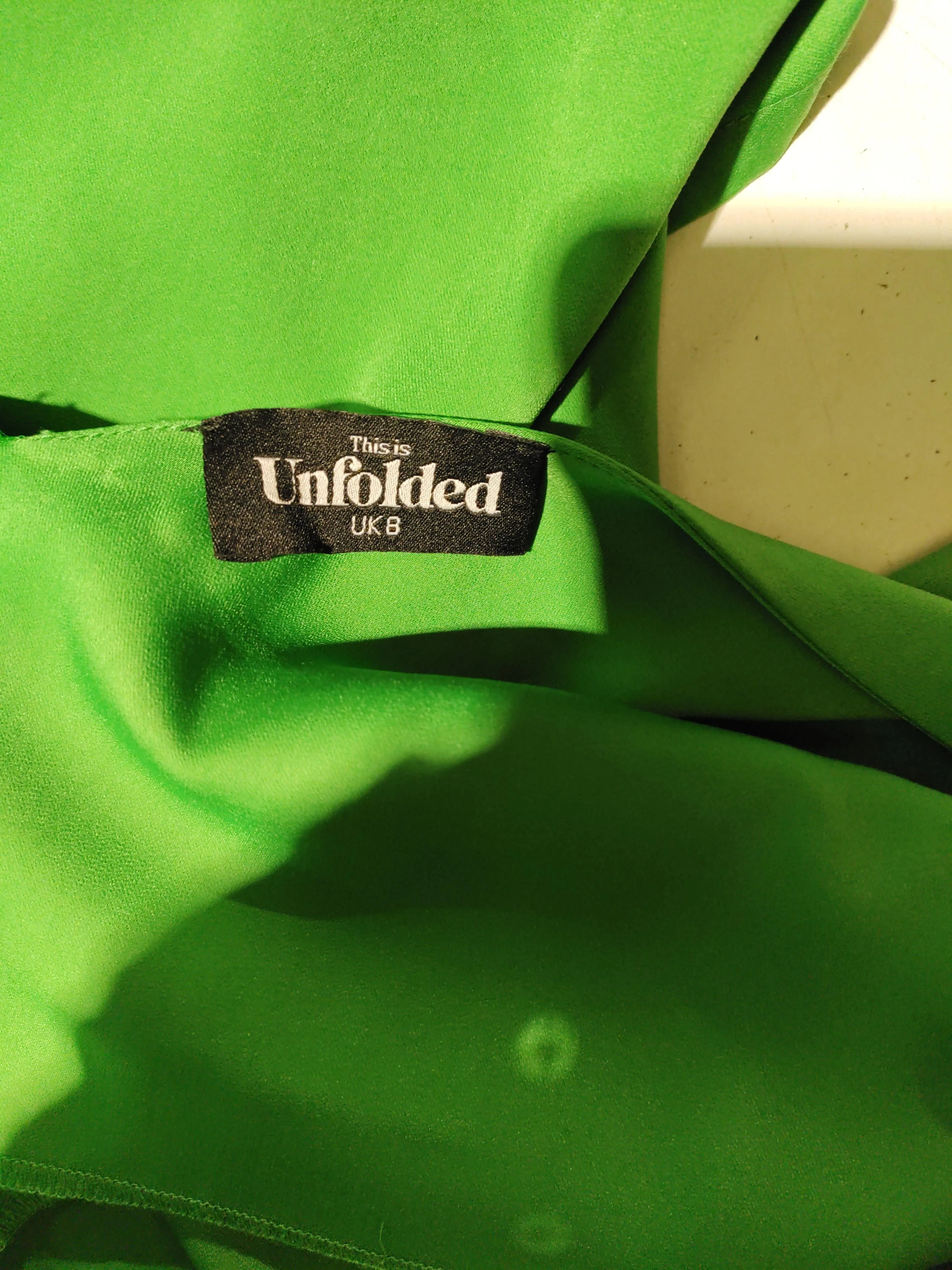 Unfolded Women's T-Shirt S Green 100% Polyester Sleeveless V-Neck Basic - Image 5