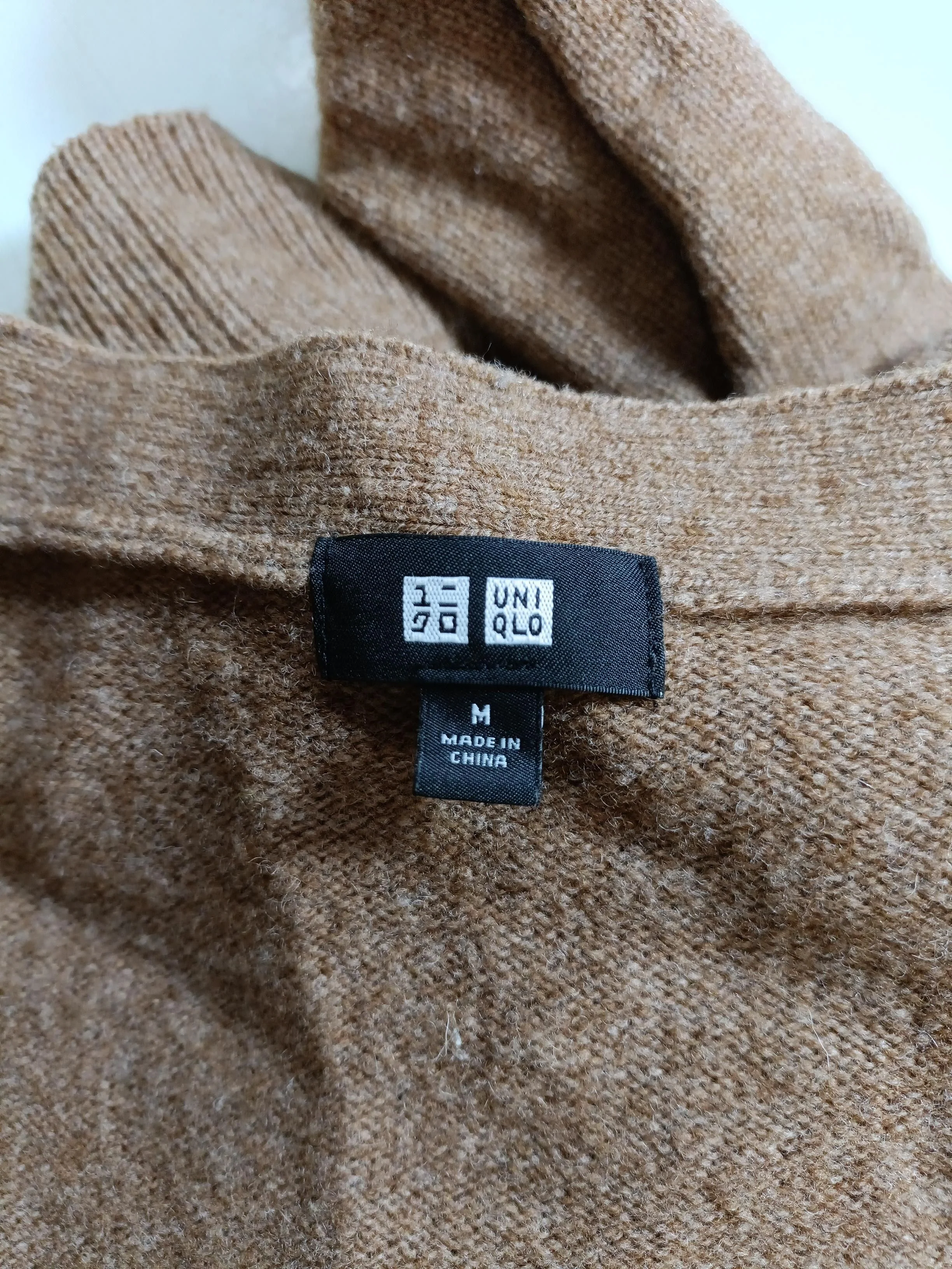 Uniqlo Men's Cardigan M Brown 100% Wool V-Neck Cardigan - Image 5