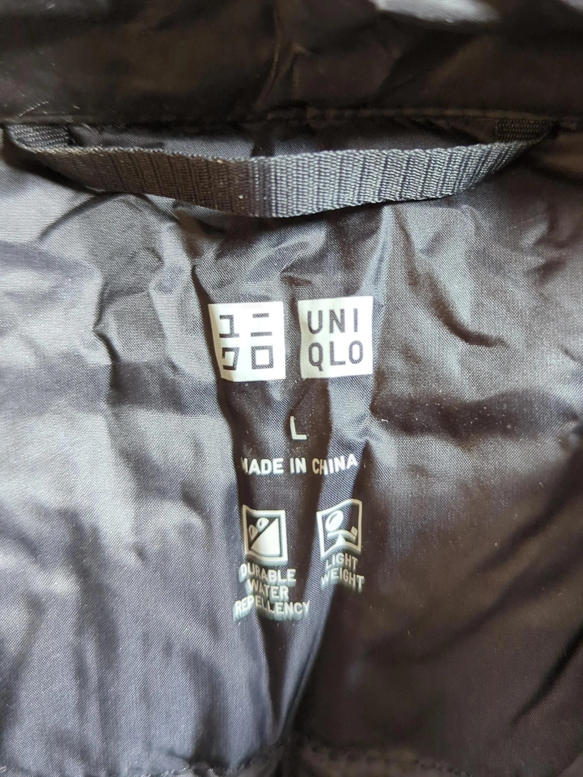 Uniqlo Men's Coat L Black Polyamide with Animal Fur Overcoat - Image 7