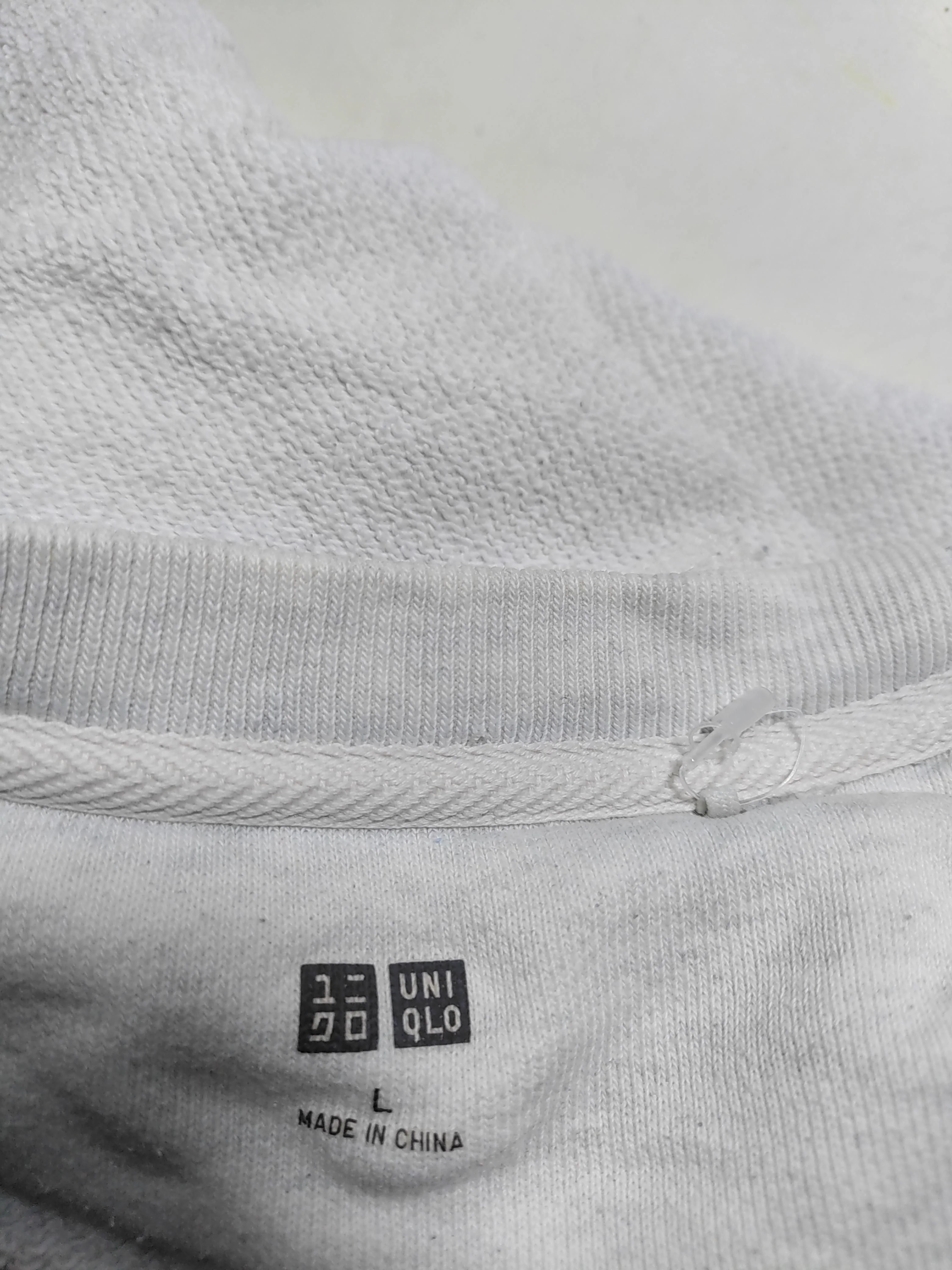 Uniqlo Men's Hoodie L Grey Cotton with Polyester Pullover - Image 5