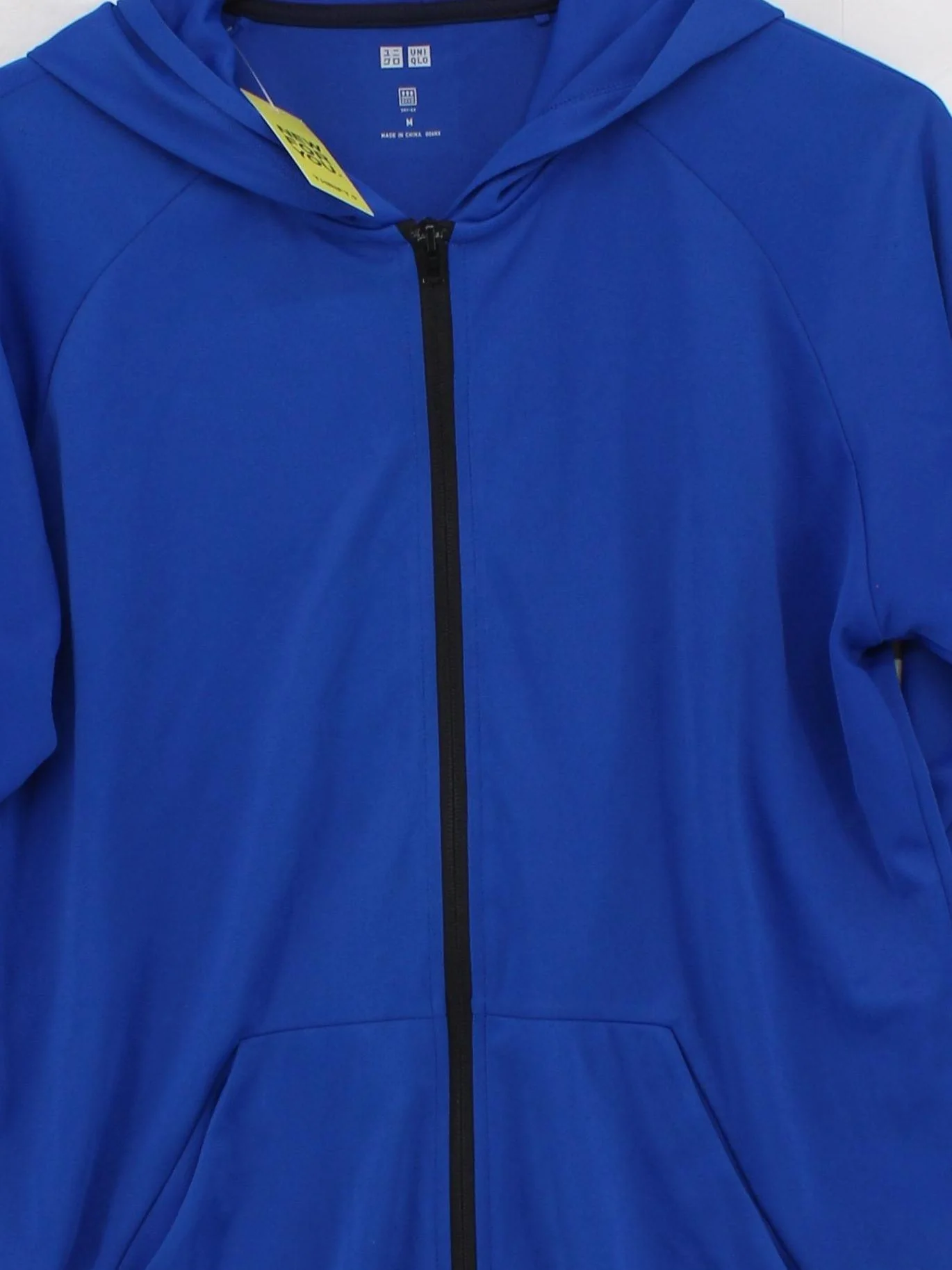 Uniqlo Men's Hoodie M Blue 100% Polyester Pullover - Image 3