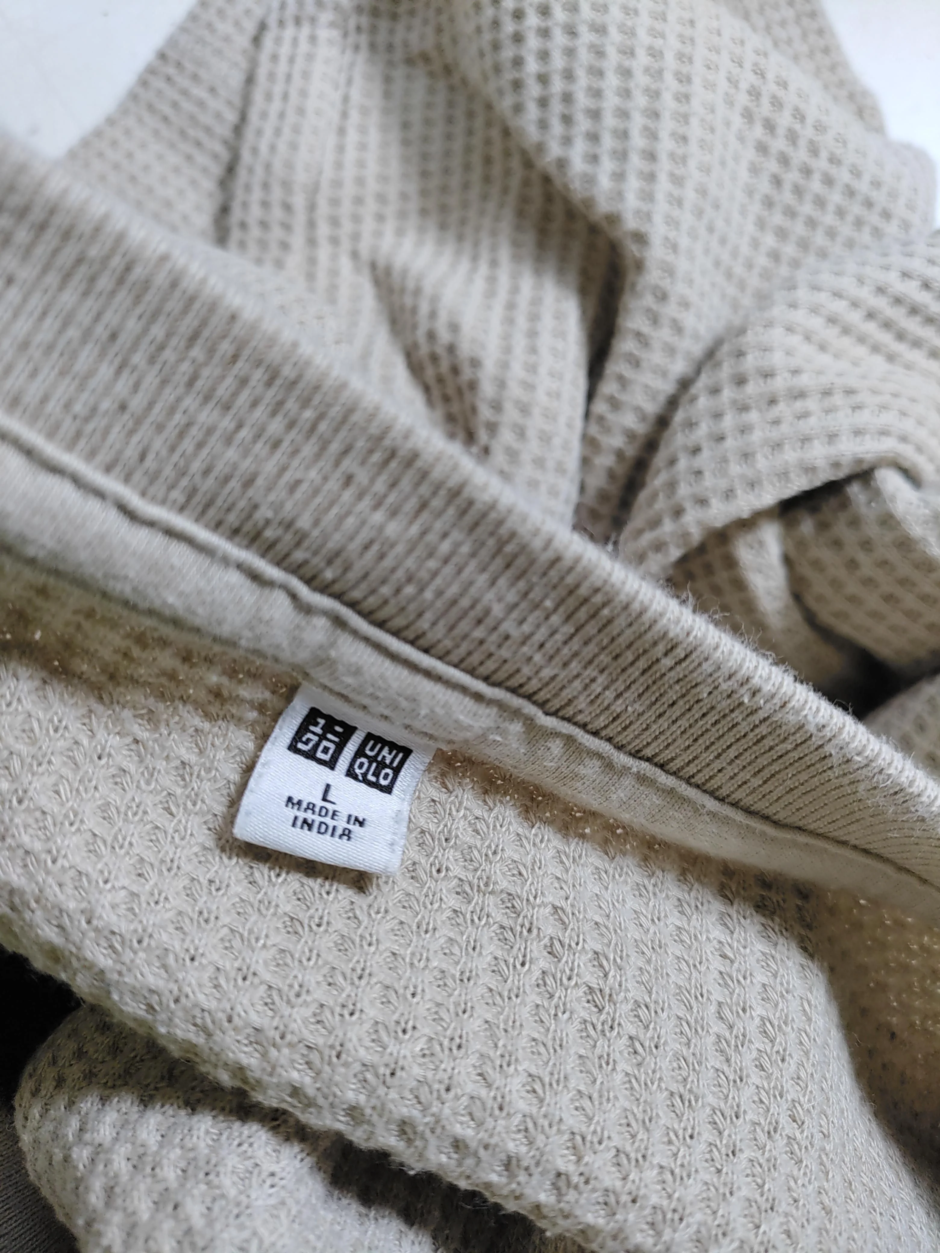Uniqlo Men's Jumper L Cream Cotton with Polyester Round Neck Pullover - Image 5