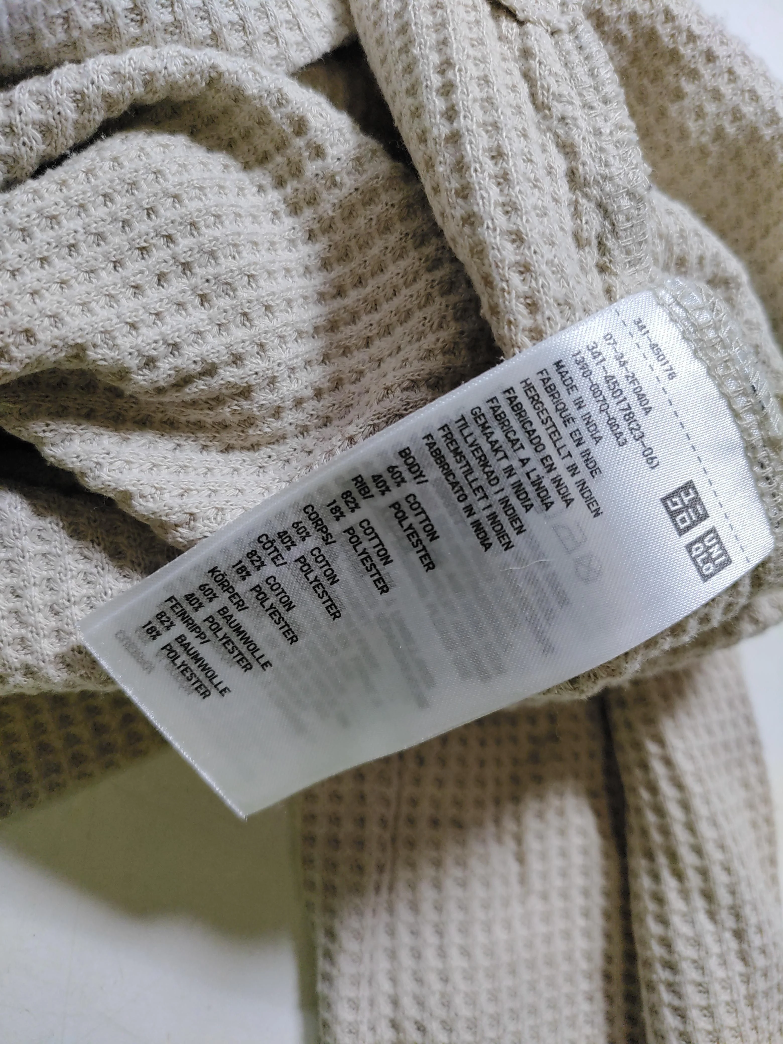 Uniqlo Men's Jumper L Cream Cotton with Polyester Round Neck Pullover - Image 6