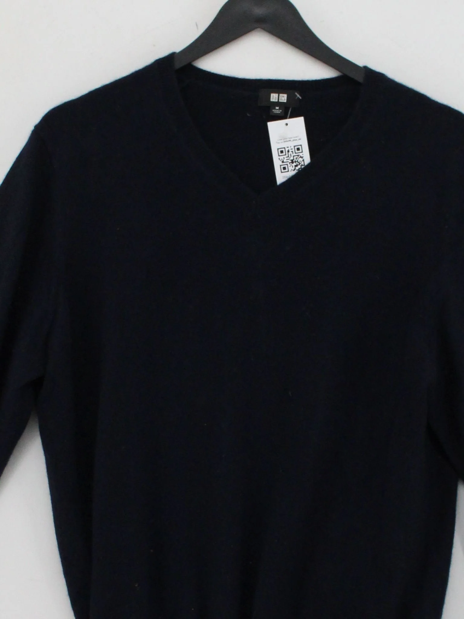 Uniqlo Men's Jumper M Blue 100% Cashmere V-Neck Pullover - Image 3
