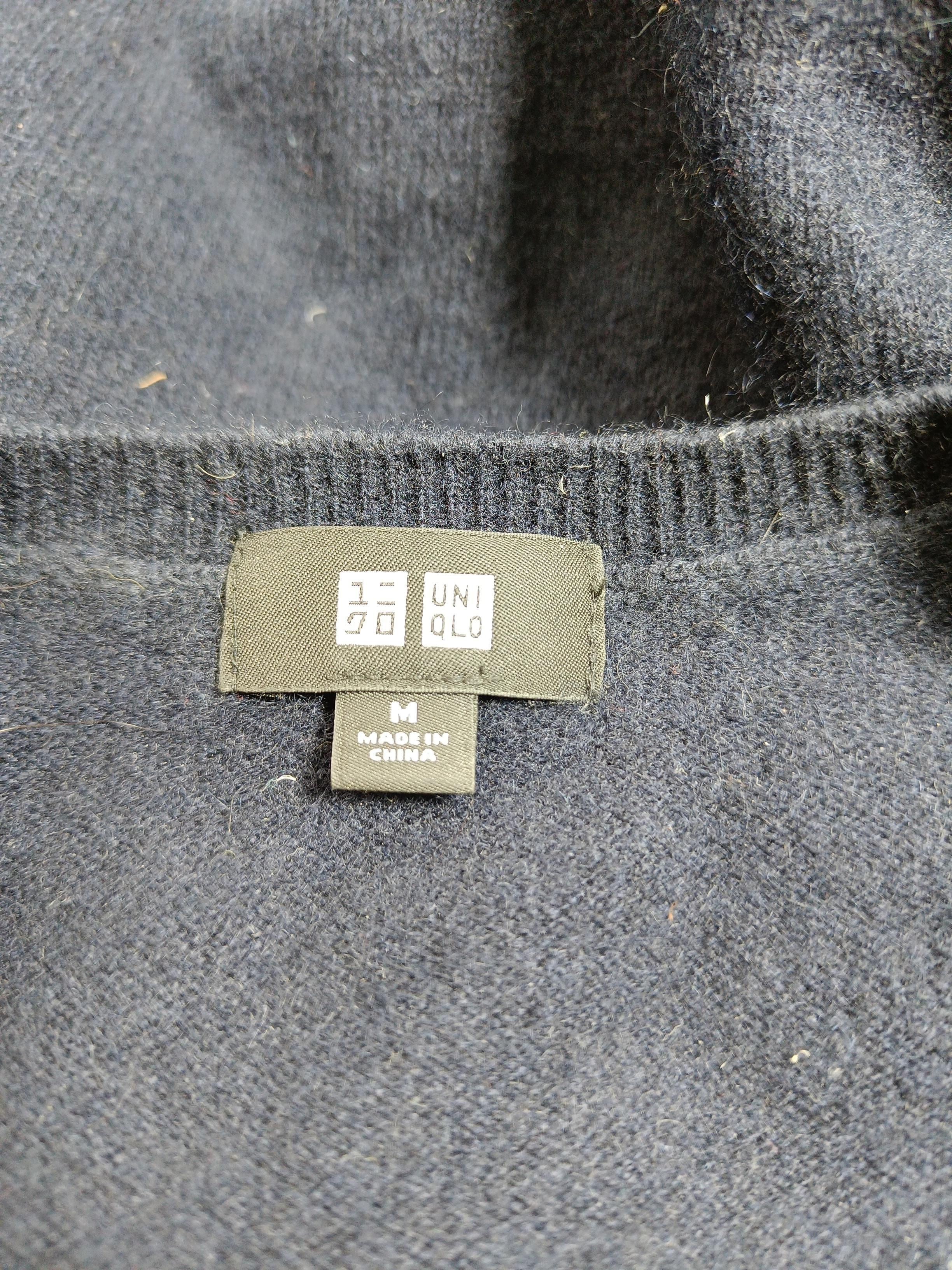 Uniqlo Men's Jumper M Blue 100% Cashmere V-Neck Pullover - Image 6