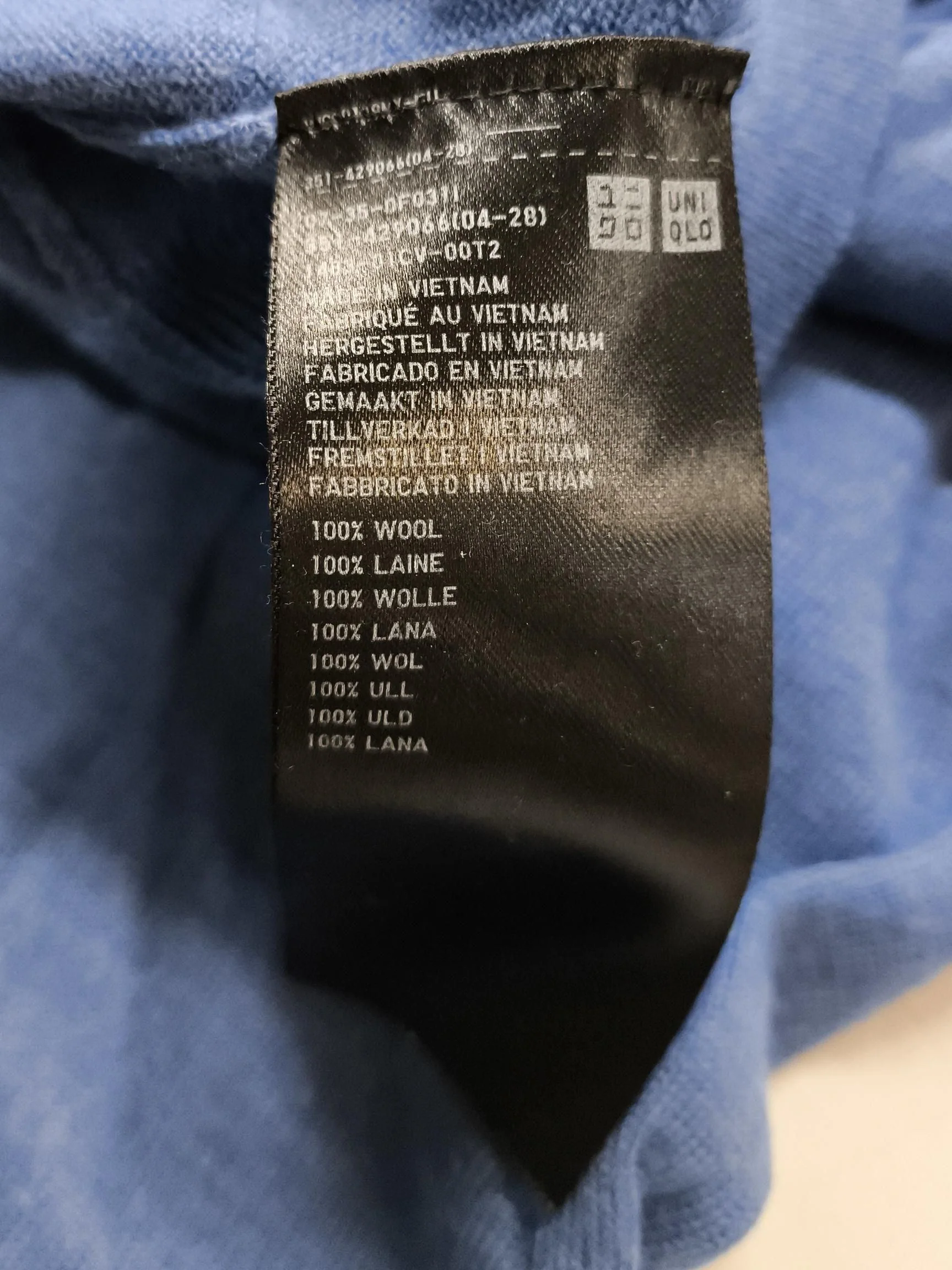 Uniqlo Men's Jumper M Blue 100% Wool Round Neck Pullover - Image 6
