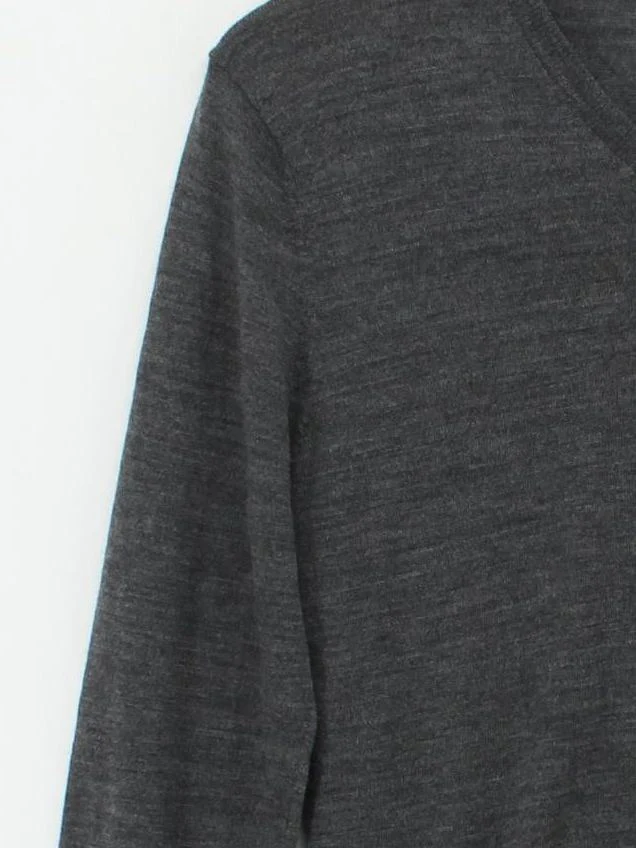Uniqlo Men's Jumper M Grey 100% Wool V-Neck Pullover - Image 4