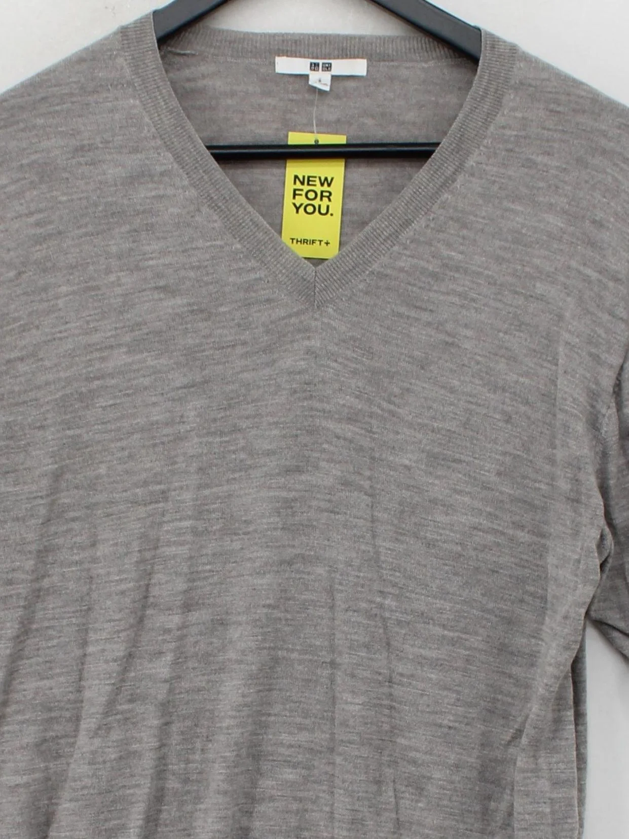 Uniqlo Men's Jumper S Grey 100% Wool V-Neck Pullover - Image 3
