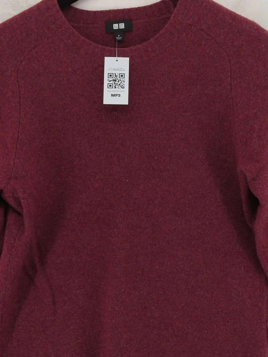 Uniqlo Men's Jumper S Red 100% Wool Round Neck Pullover - Image 3