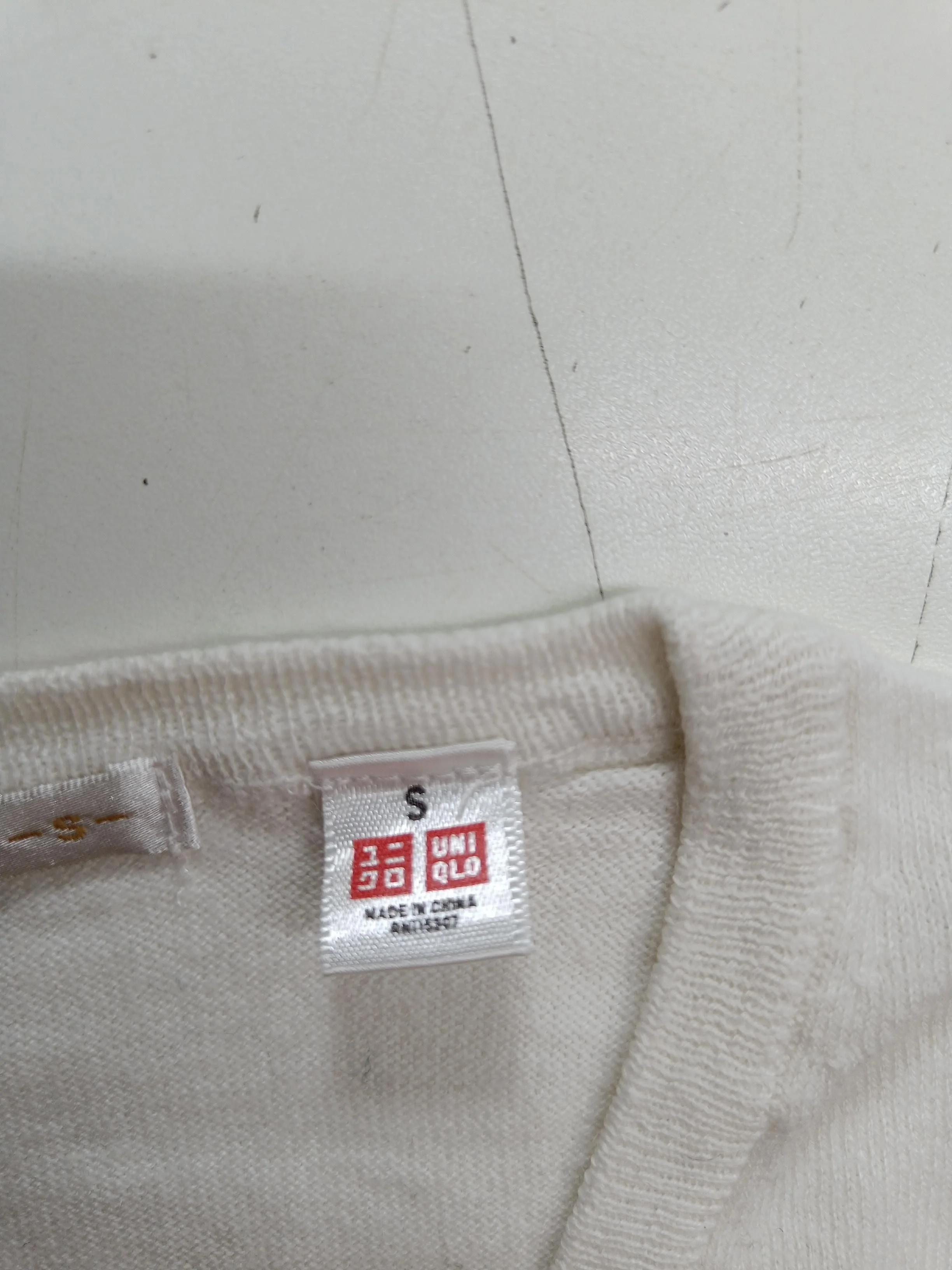 Uniqlo Men's Jumper S White Cotton with Cashmere V-Neck Pullover - Image 5