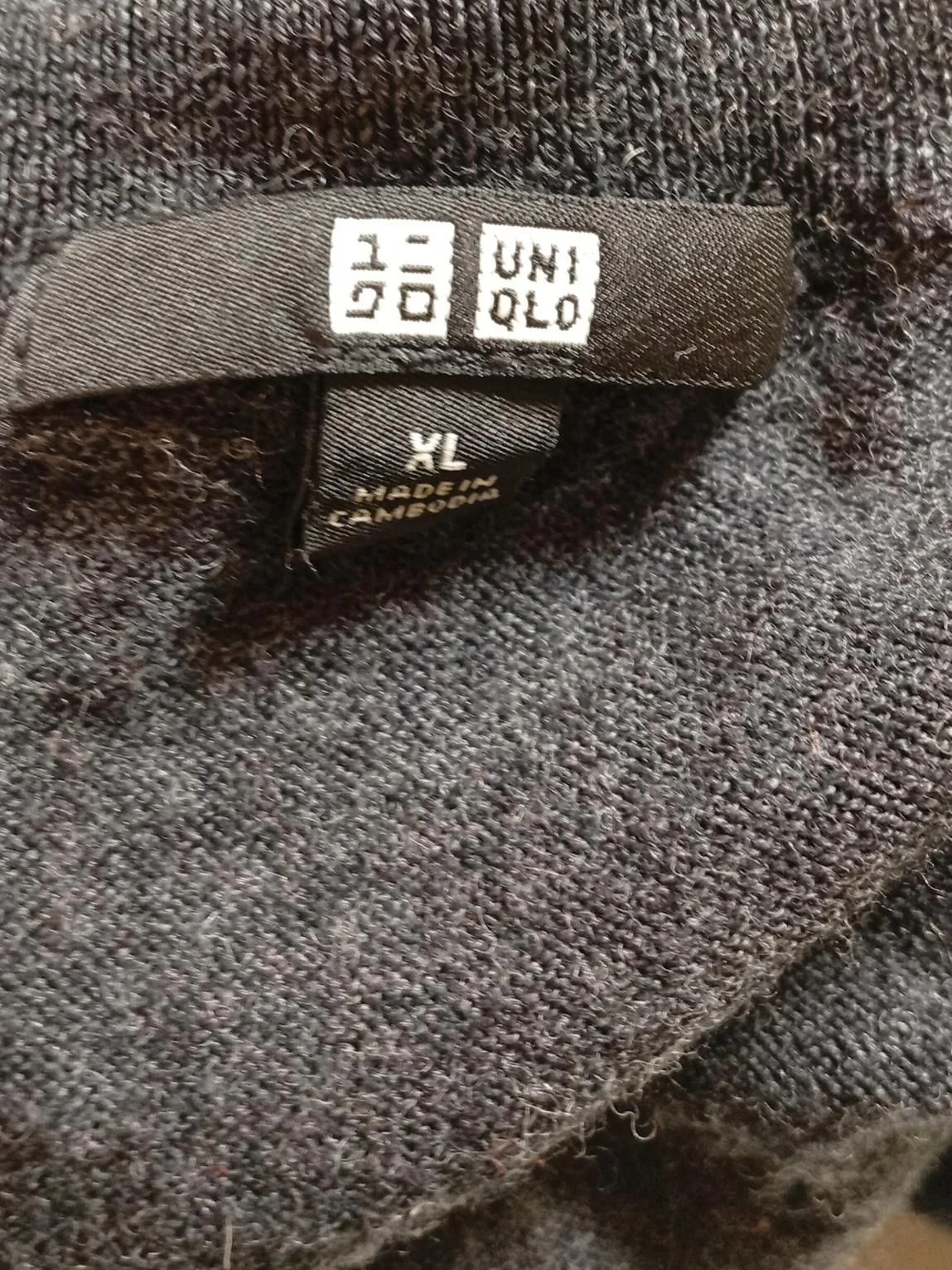 Uniqlo Men's Jumper XL Grey 100% Wool Crew Neck Pullover - Image 5
