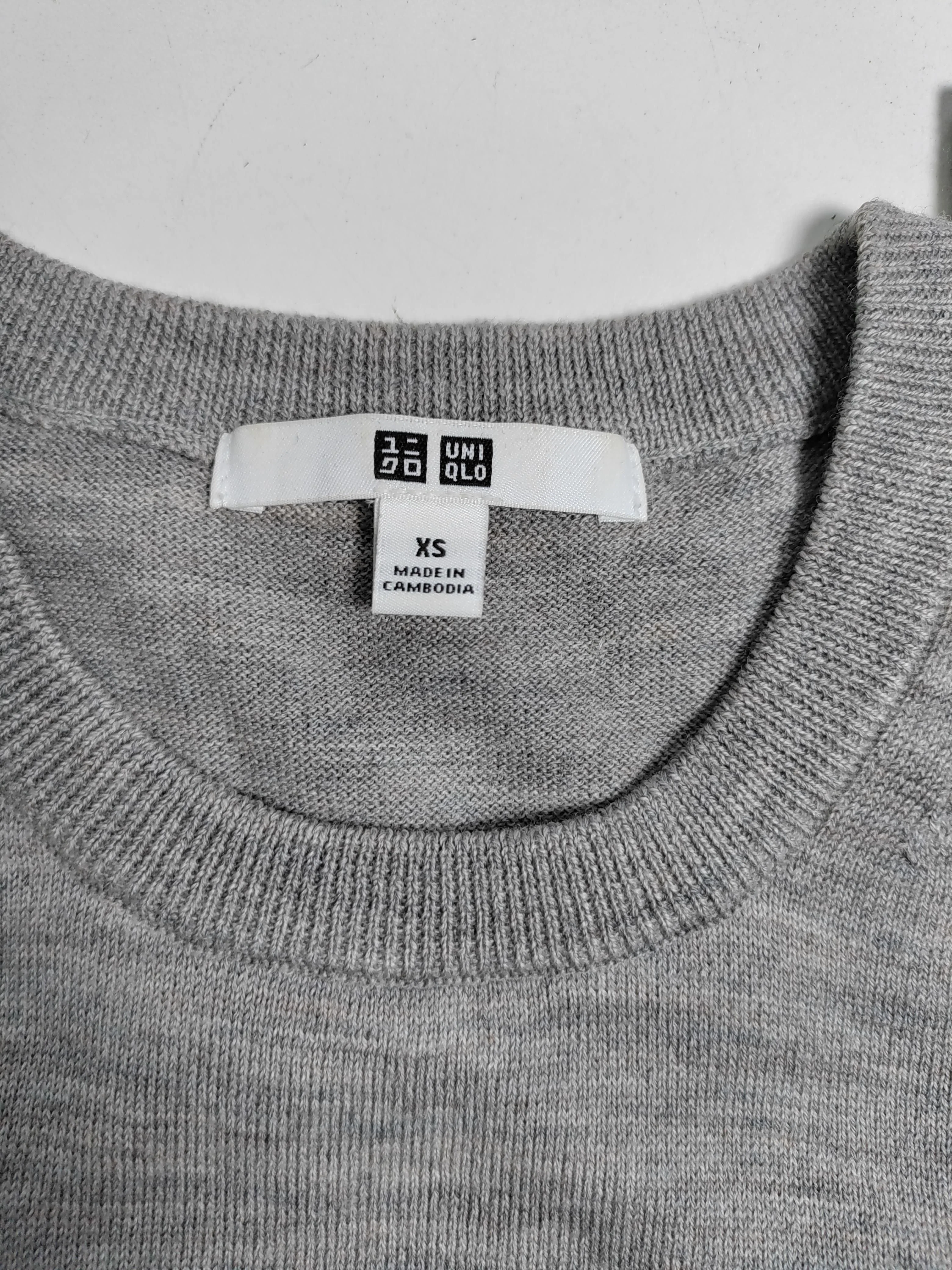 Uniqlo Men's Jumper XS Grey 100% Wool Round Neck Pullover - Image 5