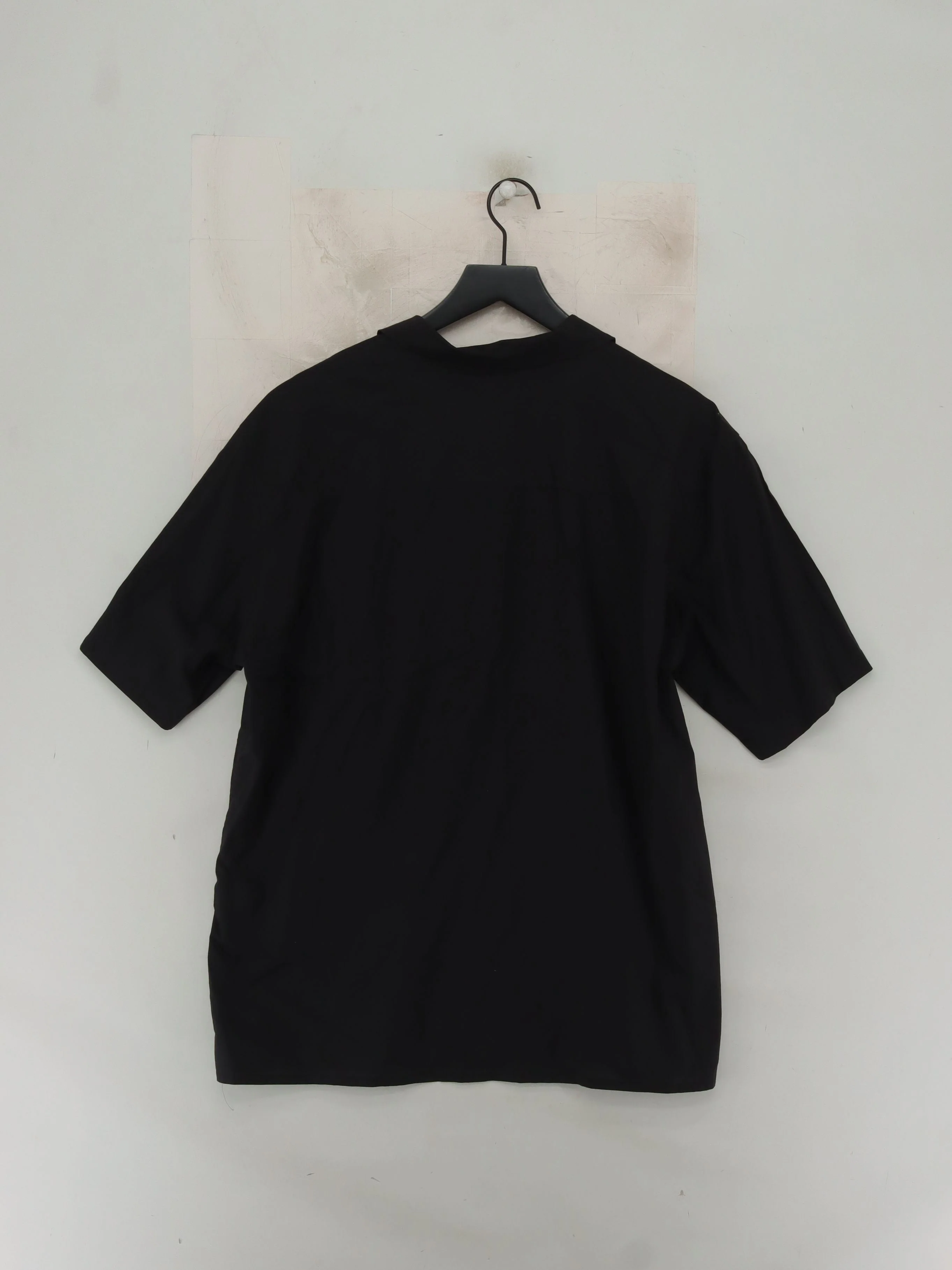 Uniqlo Men's Shirt L Black Viscose with Cotton Basic - Image 2