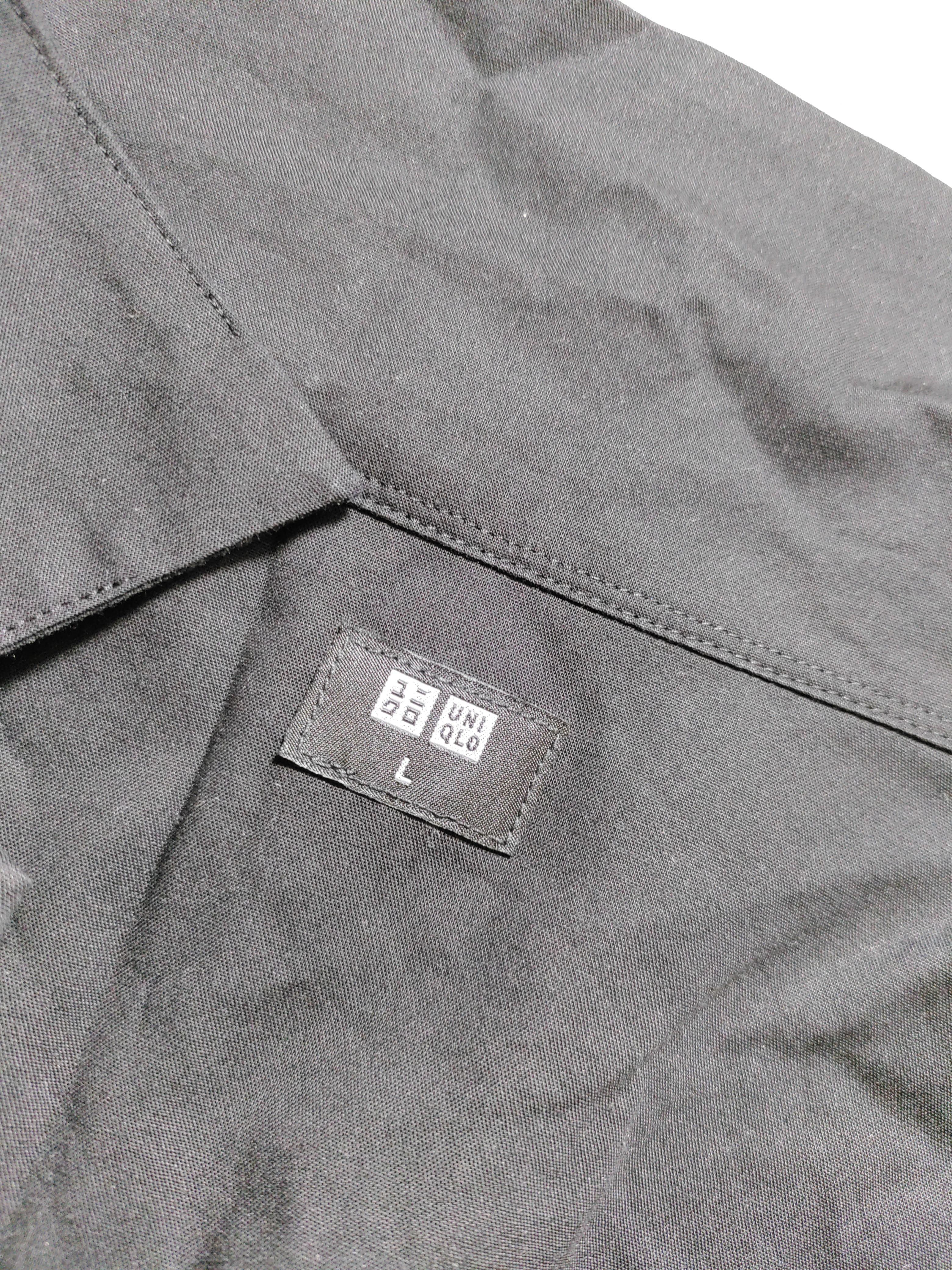Uniqlo Men's Shirt L Black Viscose with Cotton Basic - Image 5