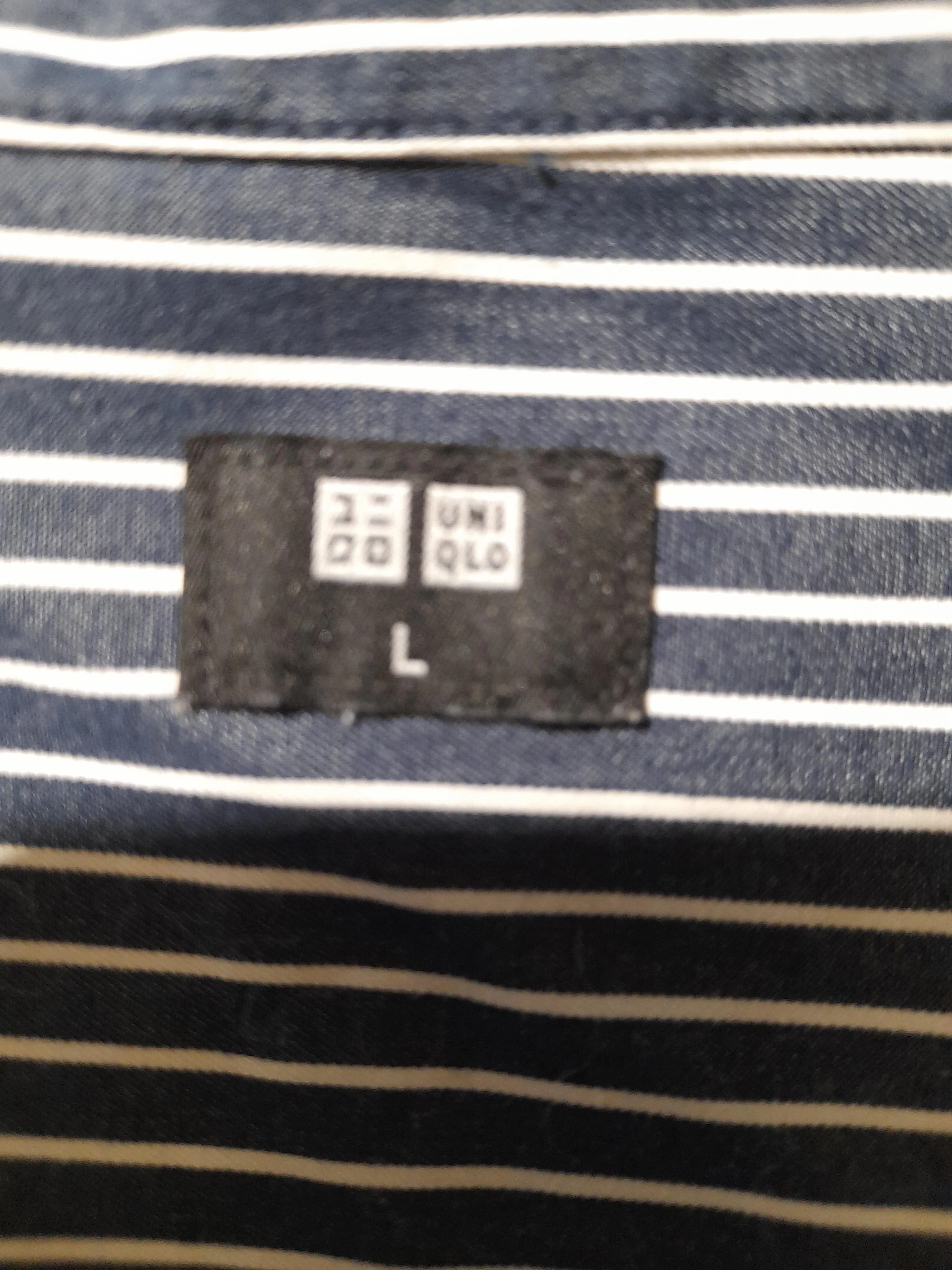 Uniqlo Men's Shirt L Blue Striped 100% Cotton Basic - Image 5