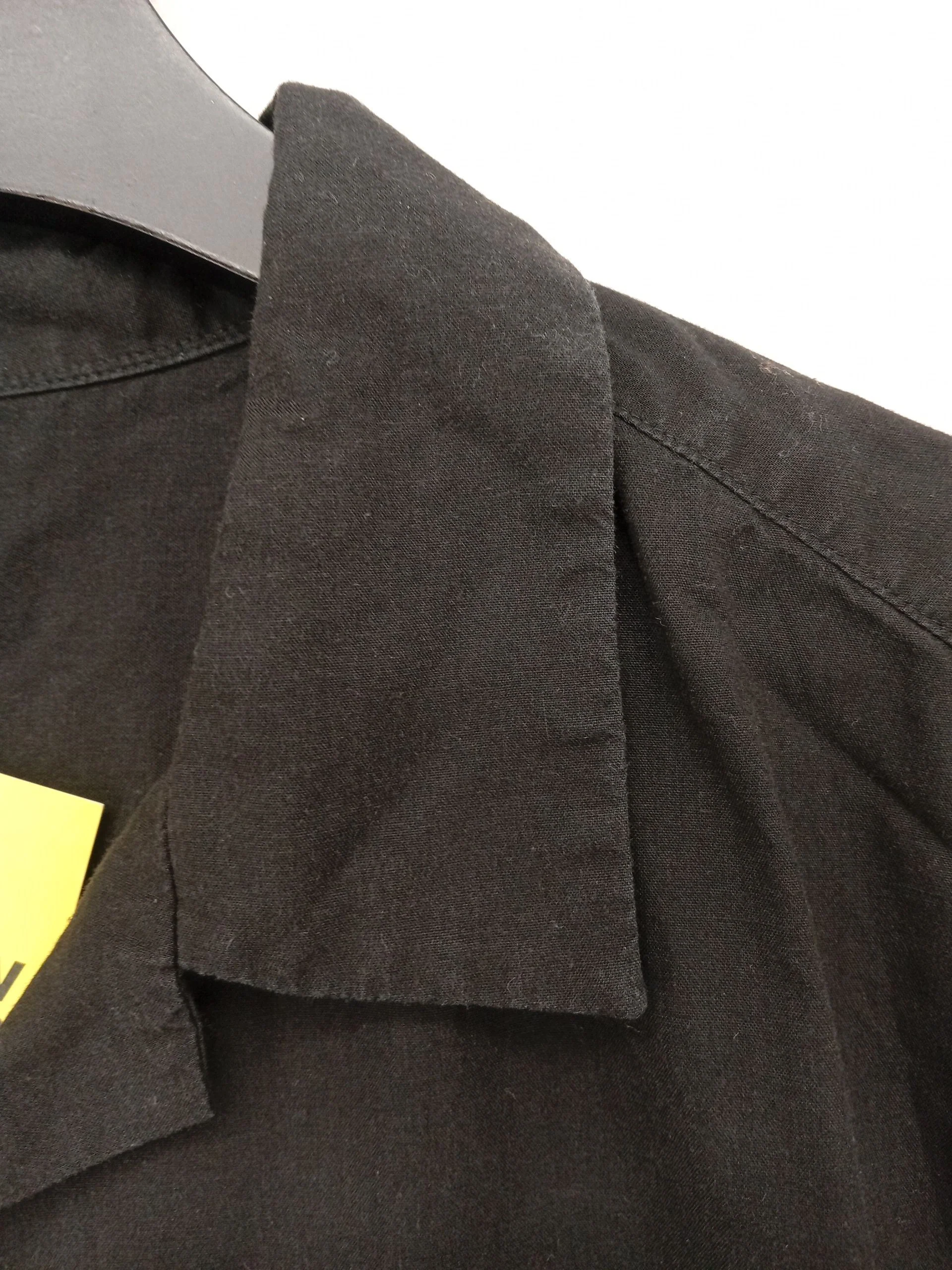 Uniqlo Men's Shirt S Black Viscose with Cotton Basic - Image 5
