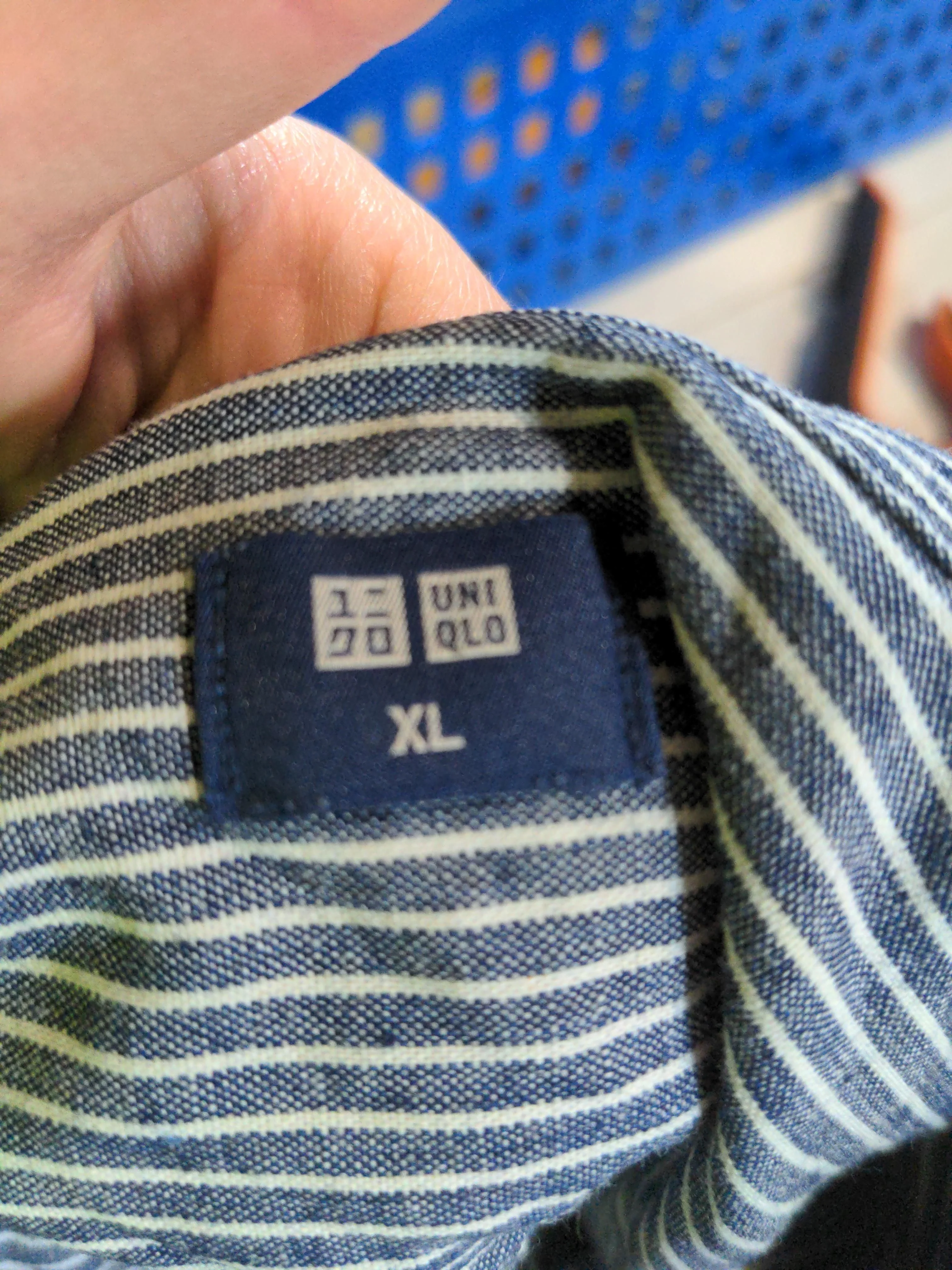 Uniqlo Men's Shirt XL Blue Striped 100% Cotton Basic - Image 5