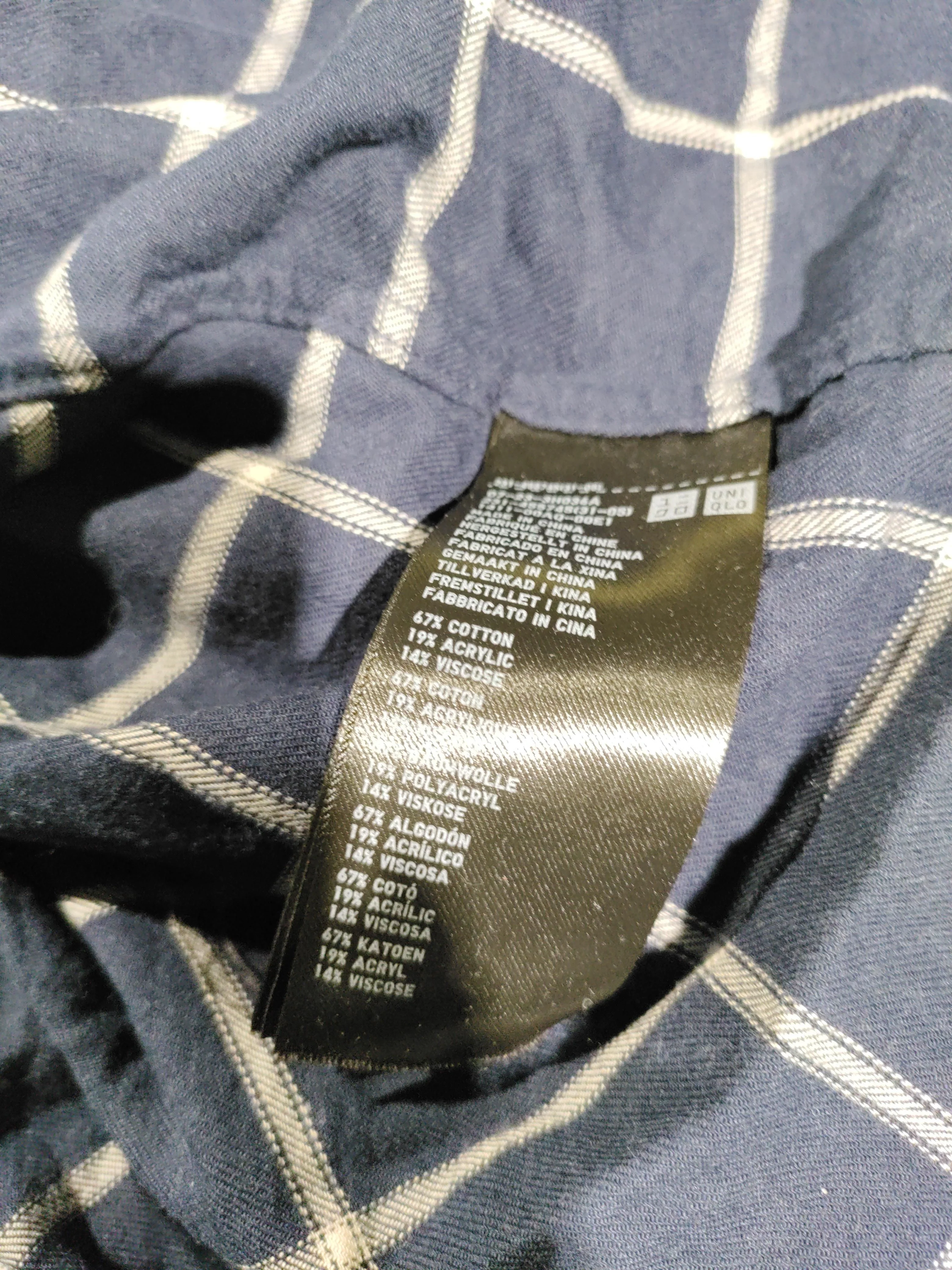 Uniqlo Men's Shirt XS Blue Checkered Cotton with Acrylic, Viscose Basic - Image 6