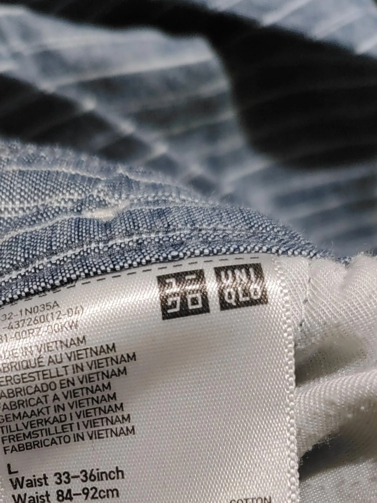 Uniqlo Men's Shorts L Blue Striped Cotton with Linen Chino - Image 5