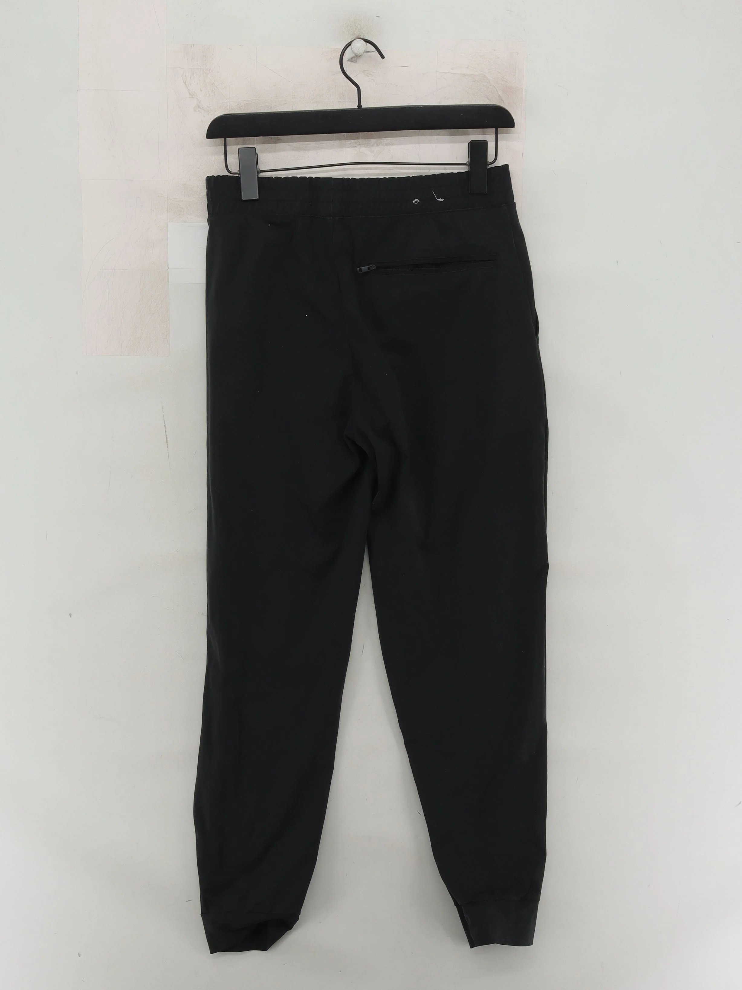 Uniqlo Men's Sports Bottoms M Black Polyester with Elastane Tapered Sweatpants - Image 2