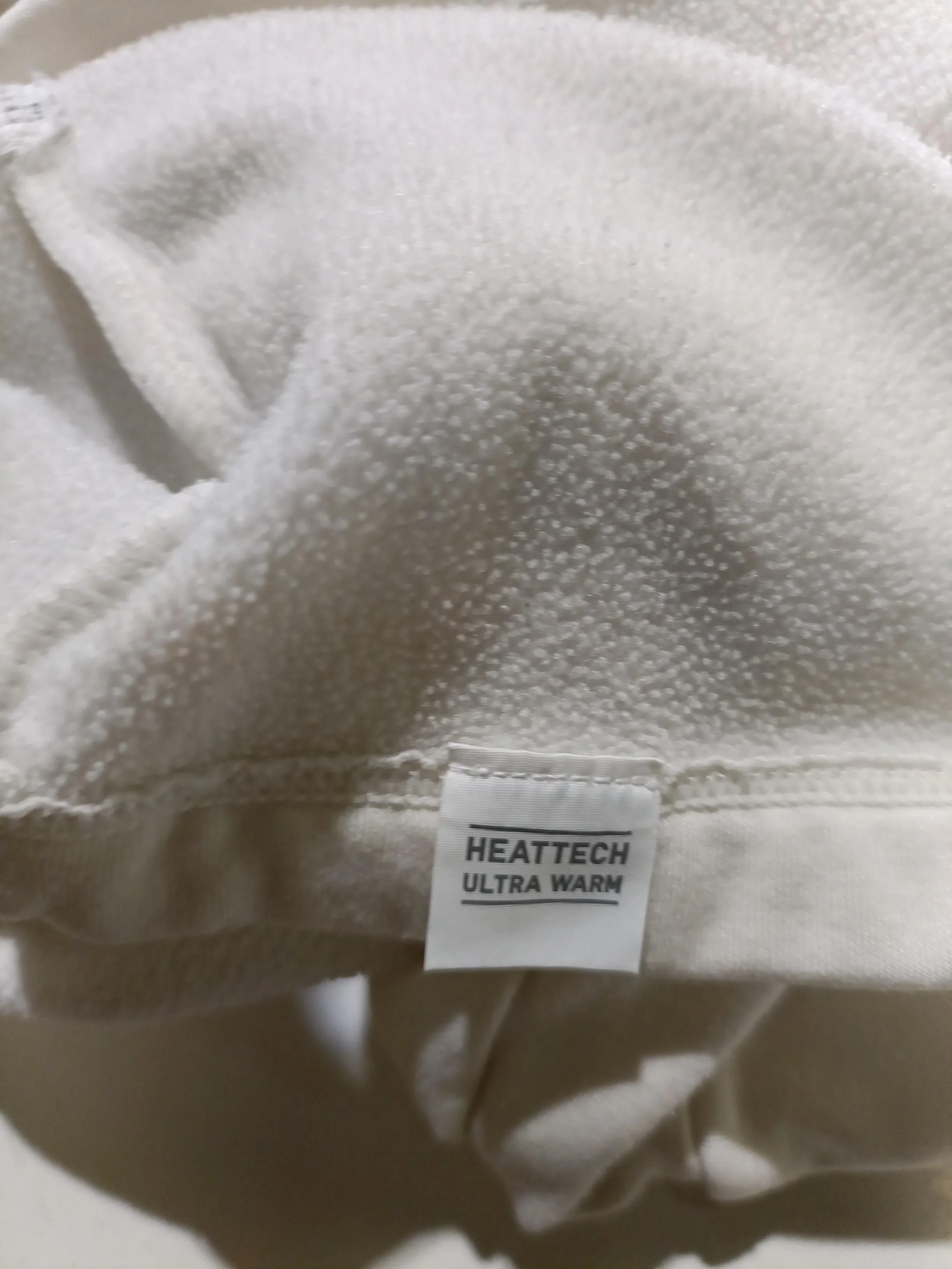 Uniqlo Men's T-Shirt Chest: 36 in Cream 100% Other Basic - Image 7