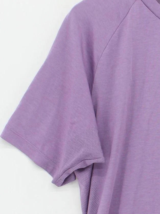 Uniqlo Men's T-Shirt L Purple 100% Polyester Round Neck Basic - Image 4