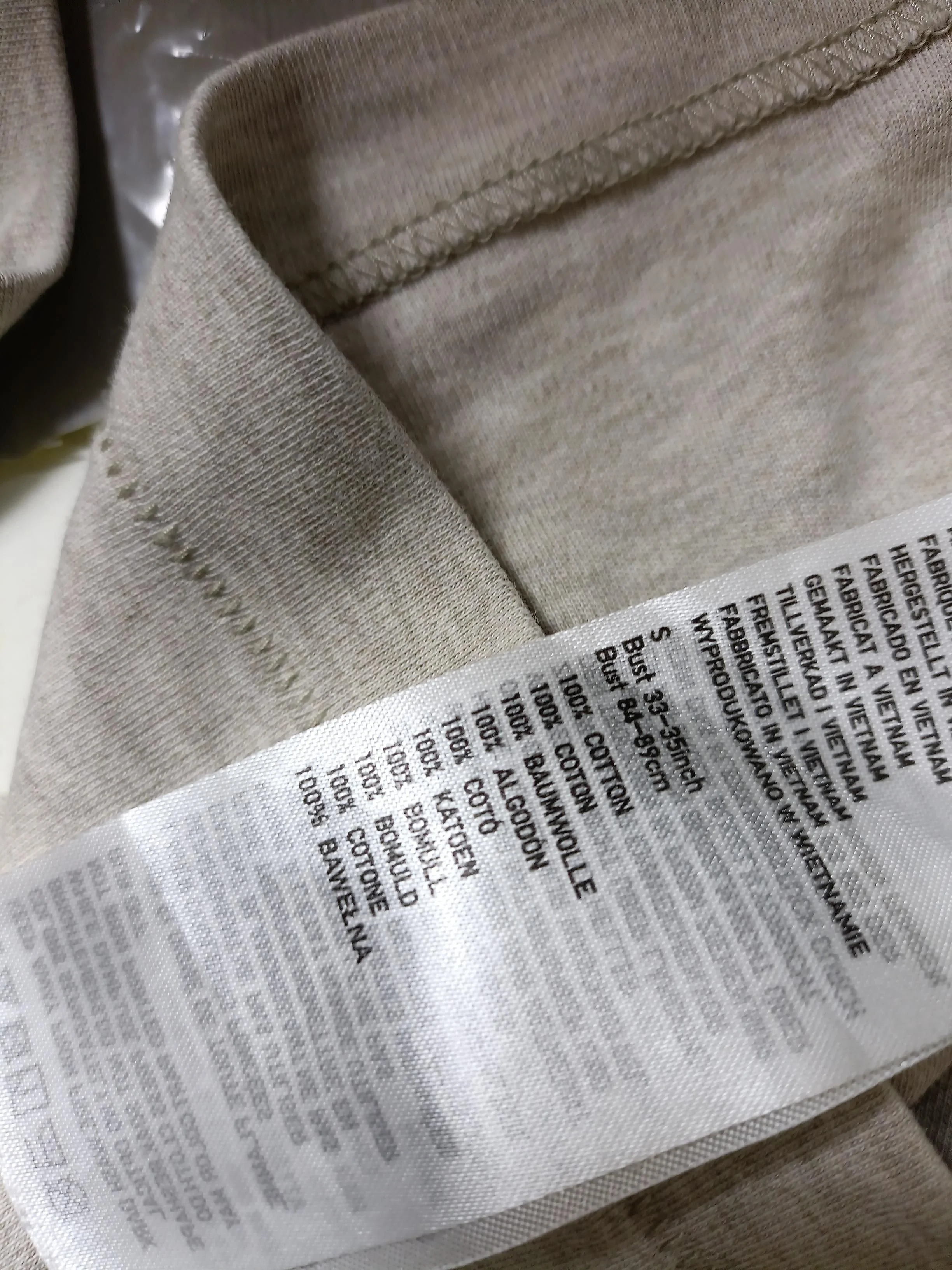 Uniqlo Men's T-Shirt S Cream 100% Cotton Basic - Image 6