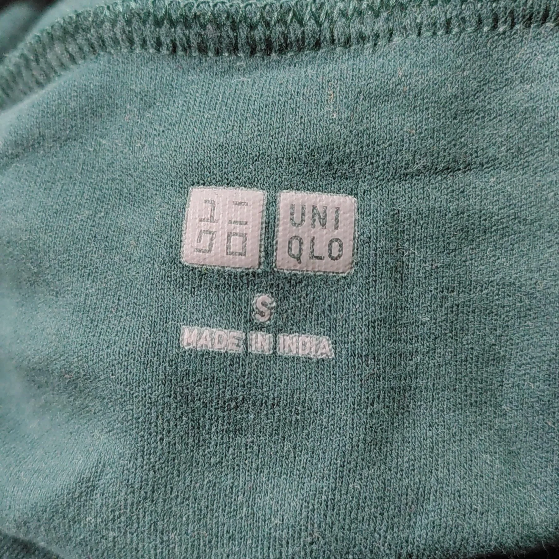 Uniqlo Men's T-Shirt S Green 100% Cotton Basic - Image 5