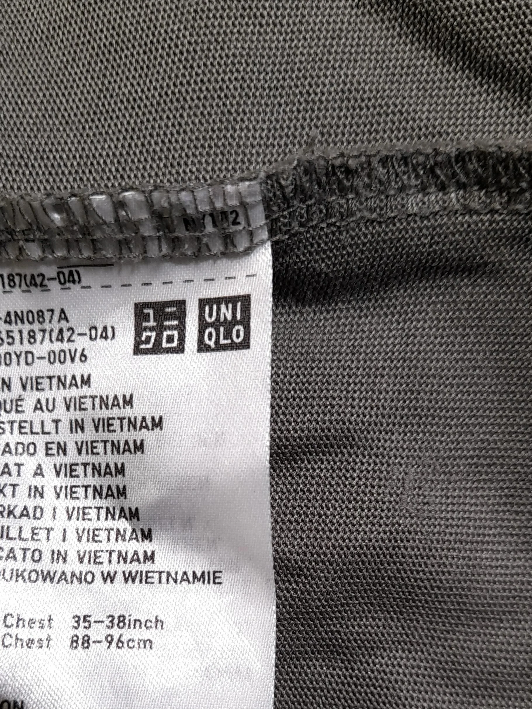 Uniqlo Men's T-Shirt S Green Cotton with Polyester Basic - Image 10