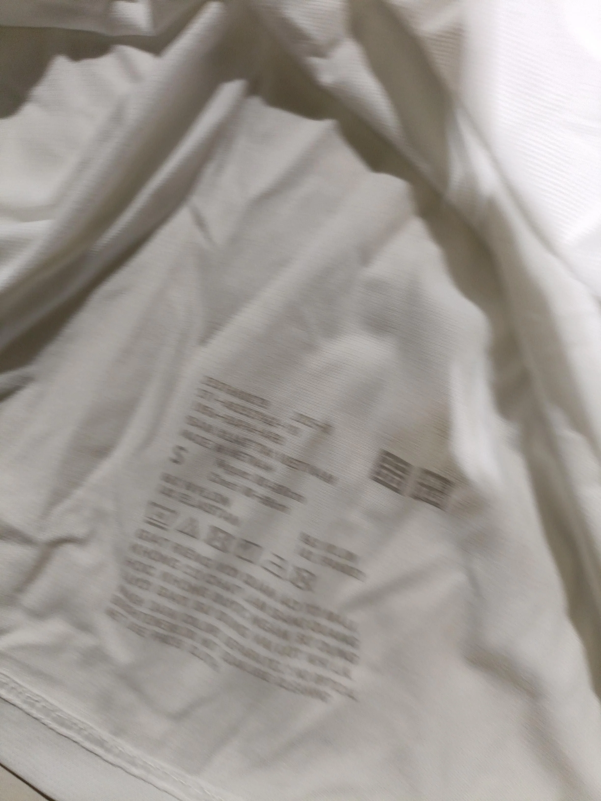 Uniqlo Men's T-Shirt S White Nylon with Elastane Sleeveless Round Neck Basic - Image 5