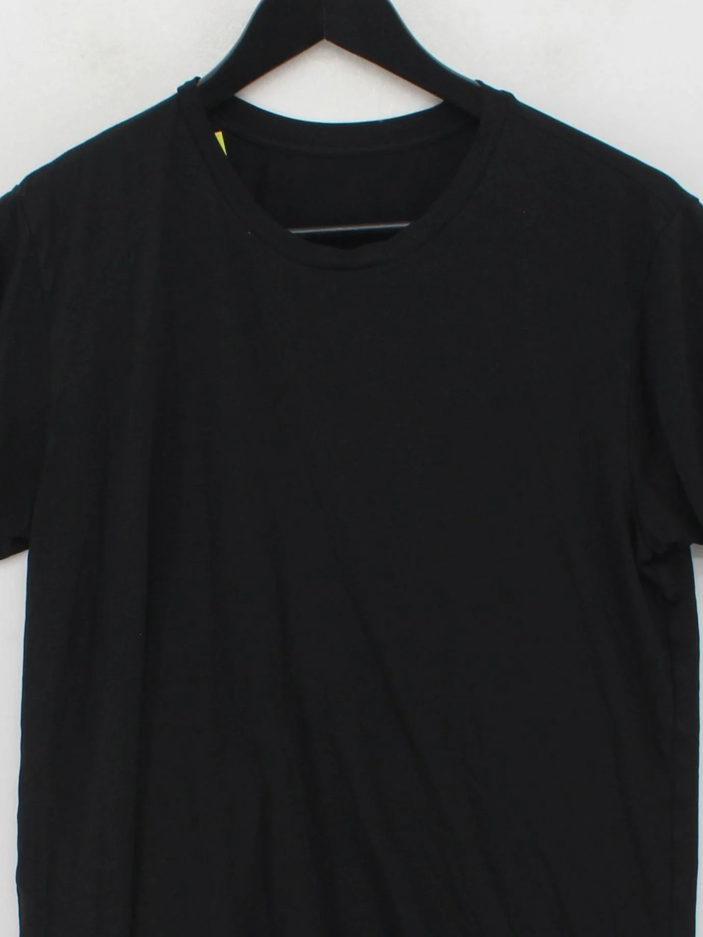 Uniqlo Men's T-Shirt XL Black Polyester with Viscose, Acrylic, Elastane Basic - Image 3