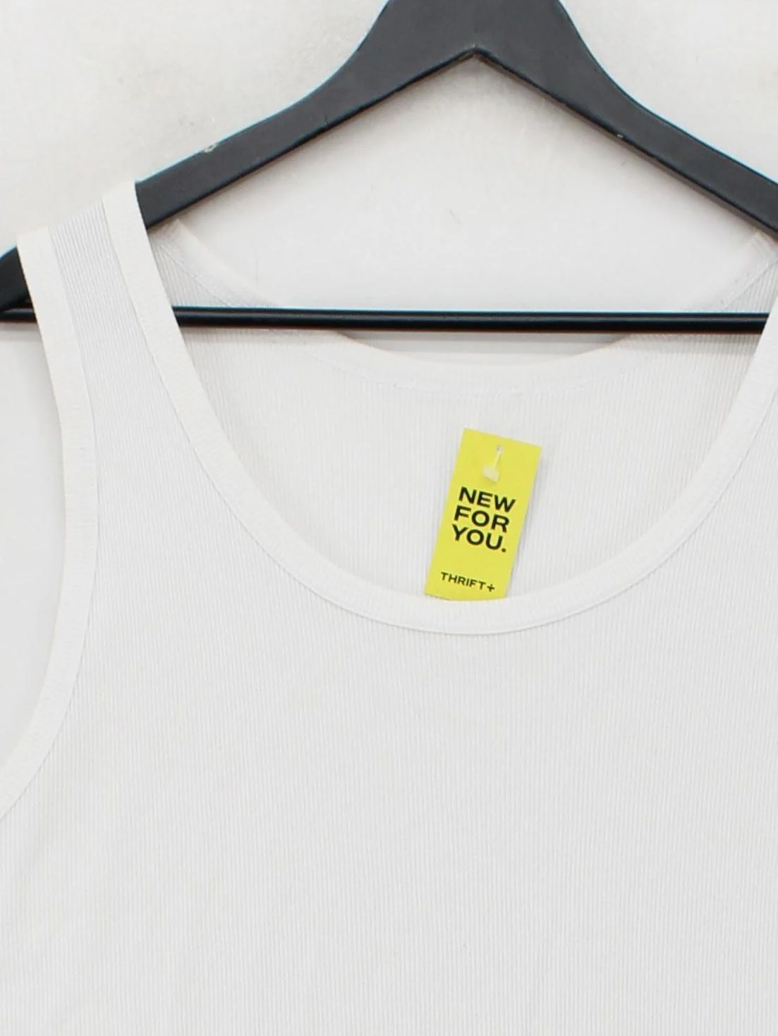 Uniqlo Men's T-Shirt XL White Cotton with Polyester Sleeveless Round Neck Basic - Image 3