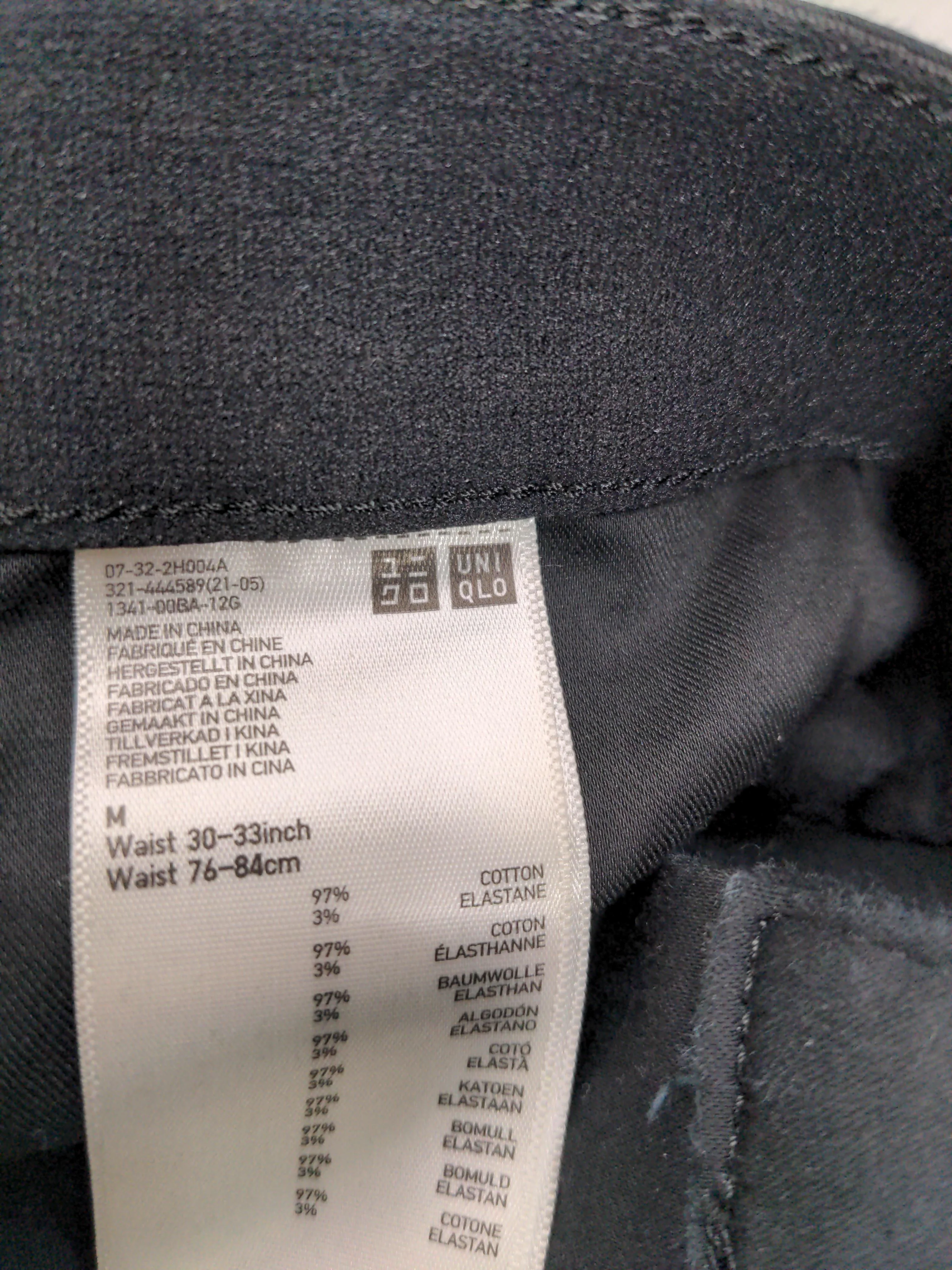Uniqlo Men's Trousers M Black Cotton with Elastane Tapered Chino - Image 5