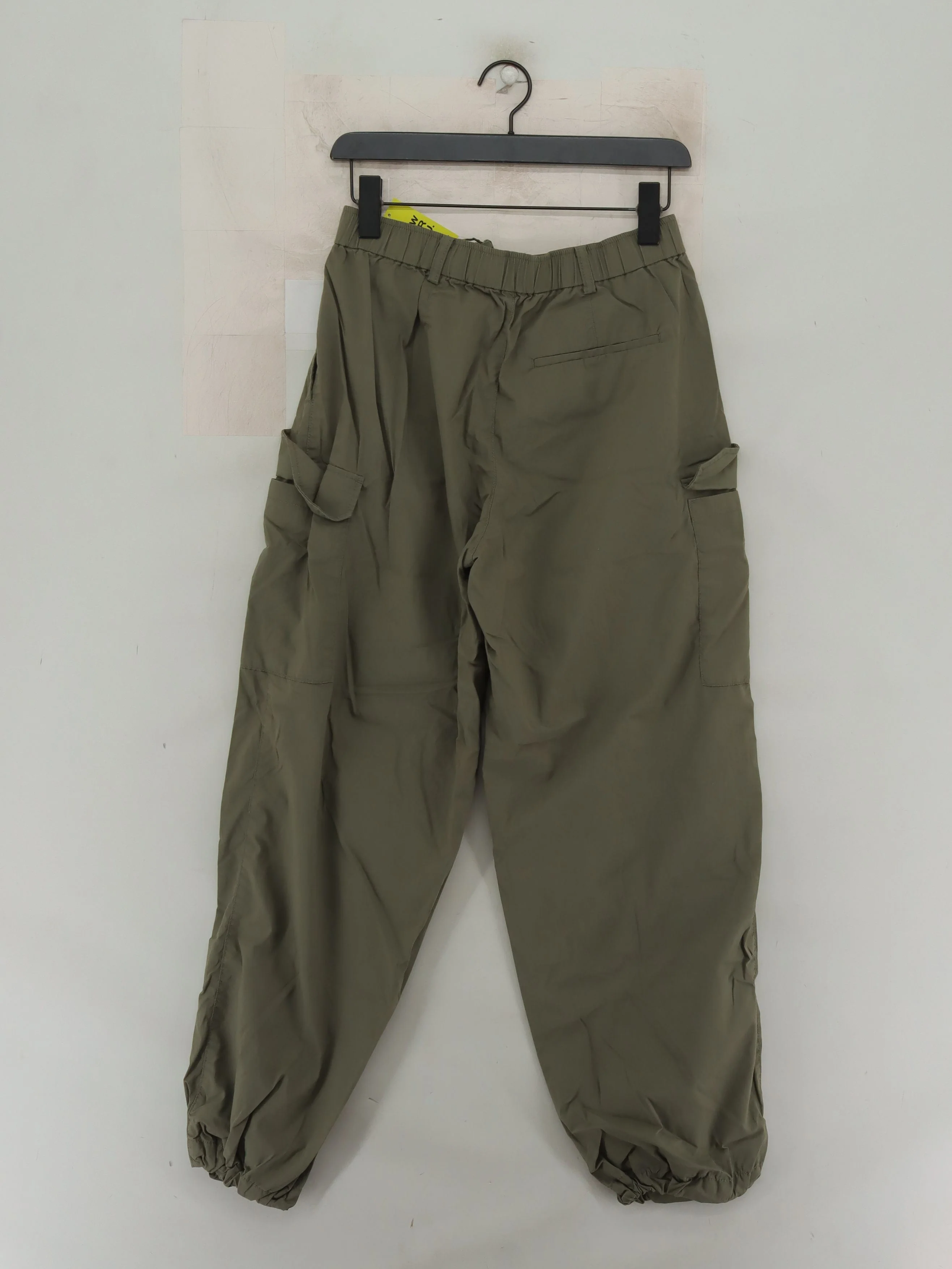 Uniqlo Men's Trousers M Green Cotton with Nylon Tapered Cargo - Image 2