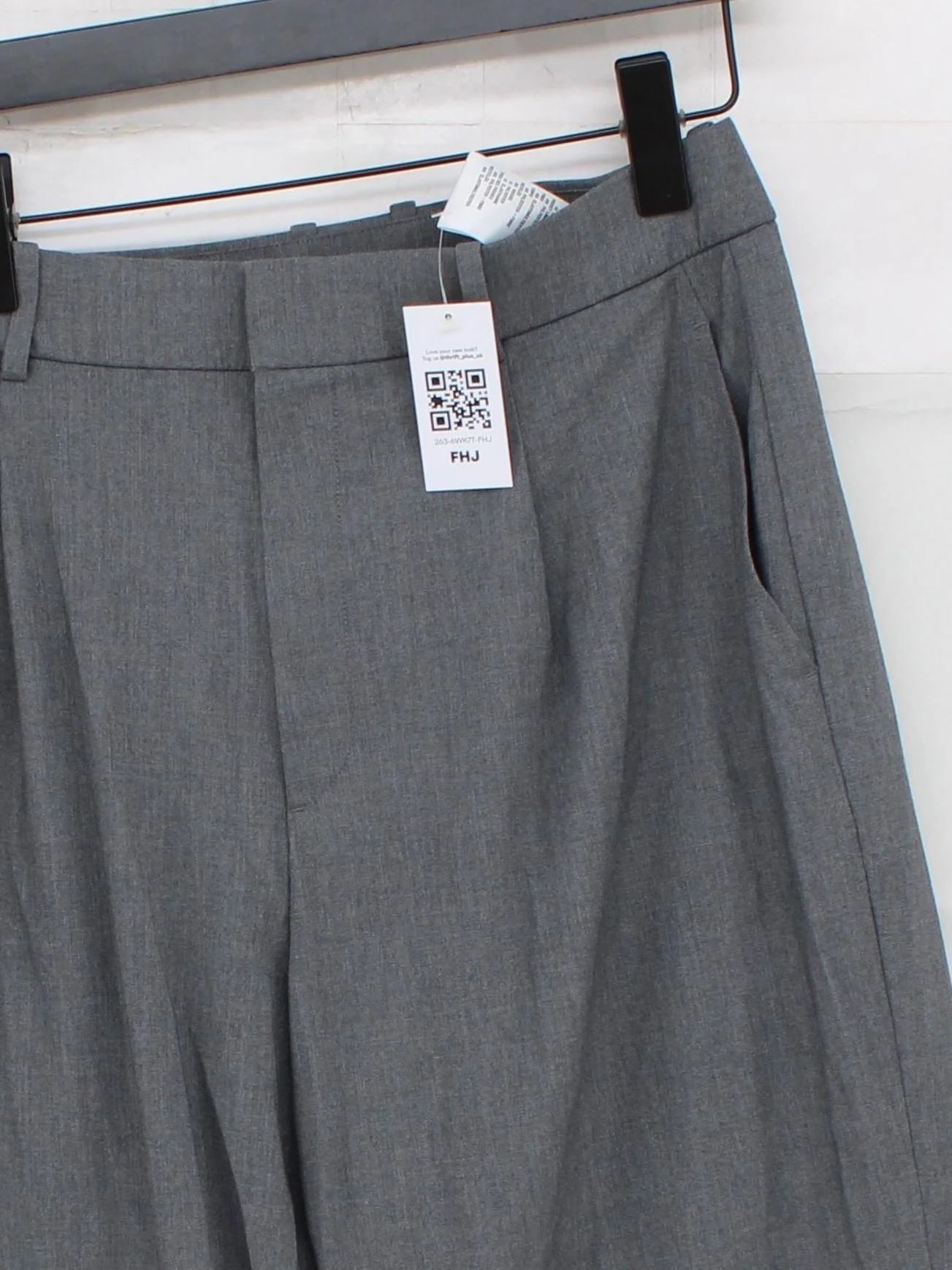 Uniqlo Men's Trousers M Grey Polyester with Viscose, Elastane Wide-Leg Chino - Image 3