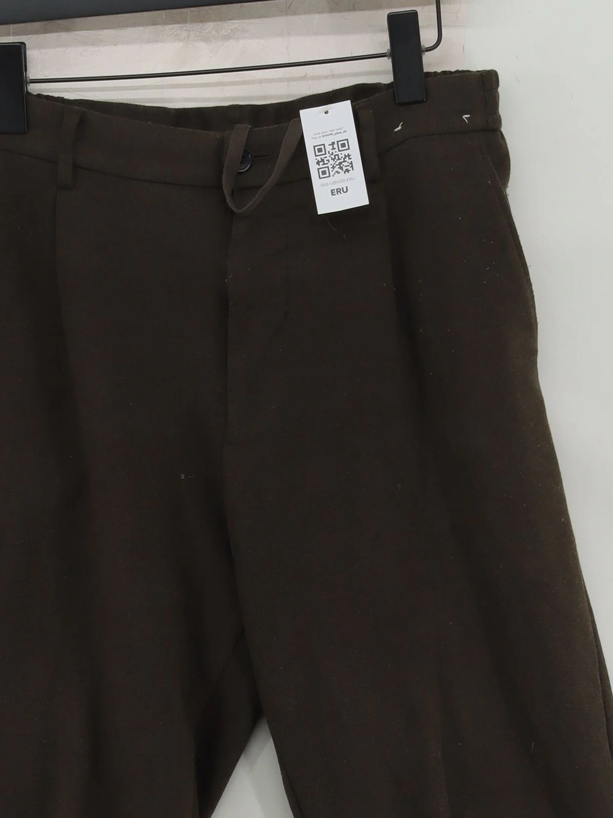Uniqlo Men's Trousers M Tan Cotton with Polyester, Viscose Tapered Chino - Image 3