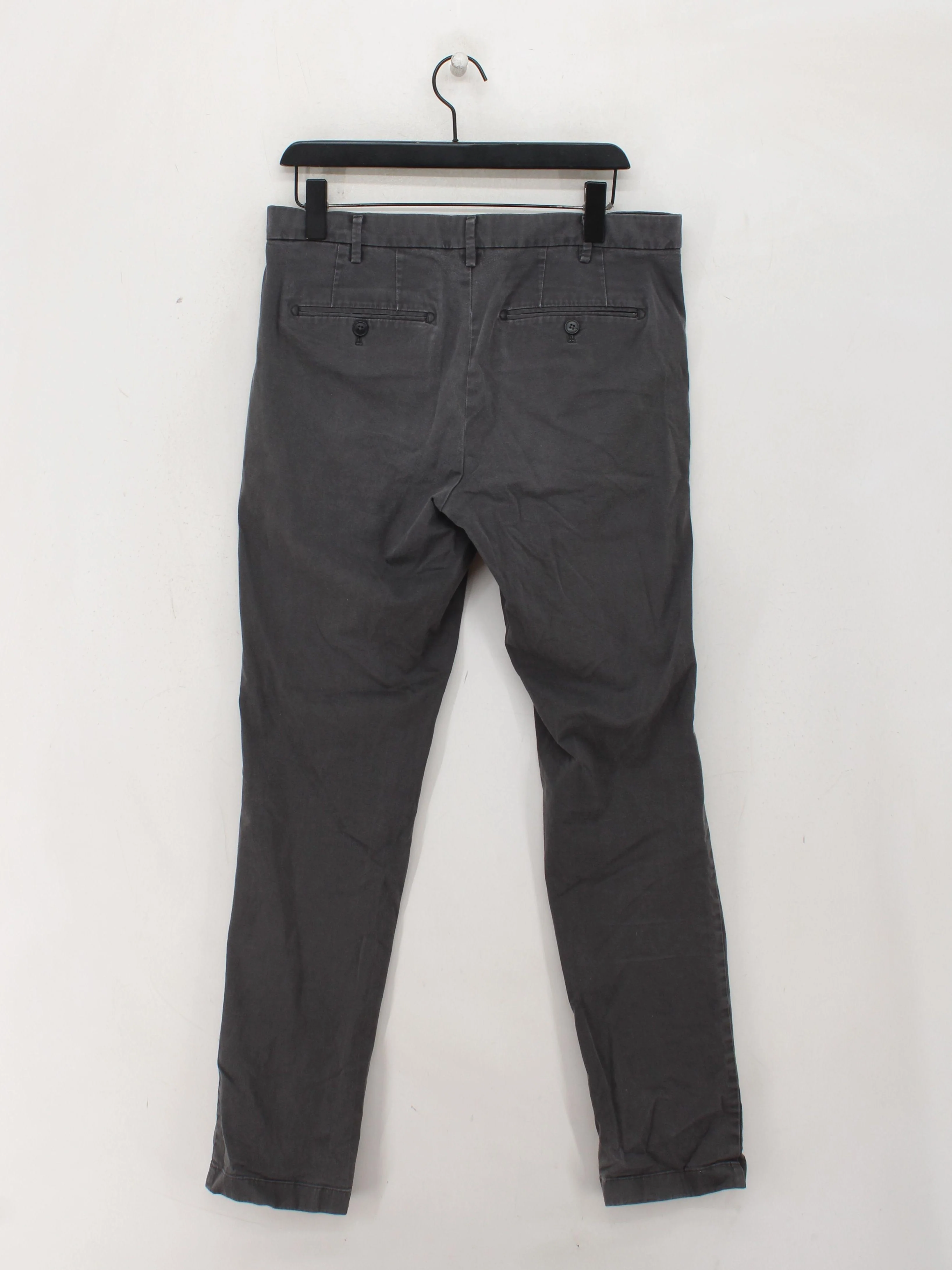 Uniqlo Men's Trousers W 33 in Grey Polyester with Cotton, Spandex Tapered Chino - Image 2