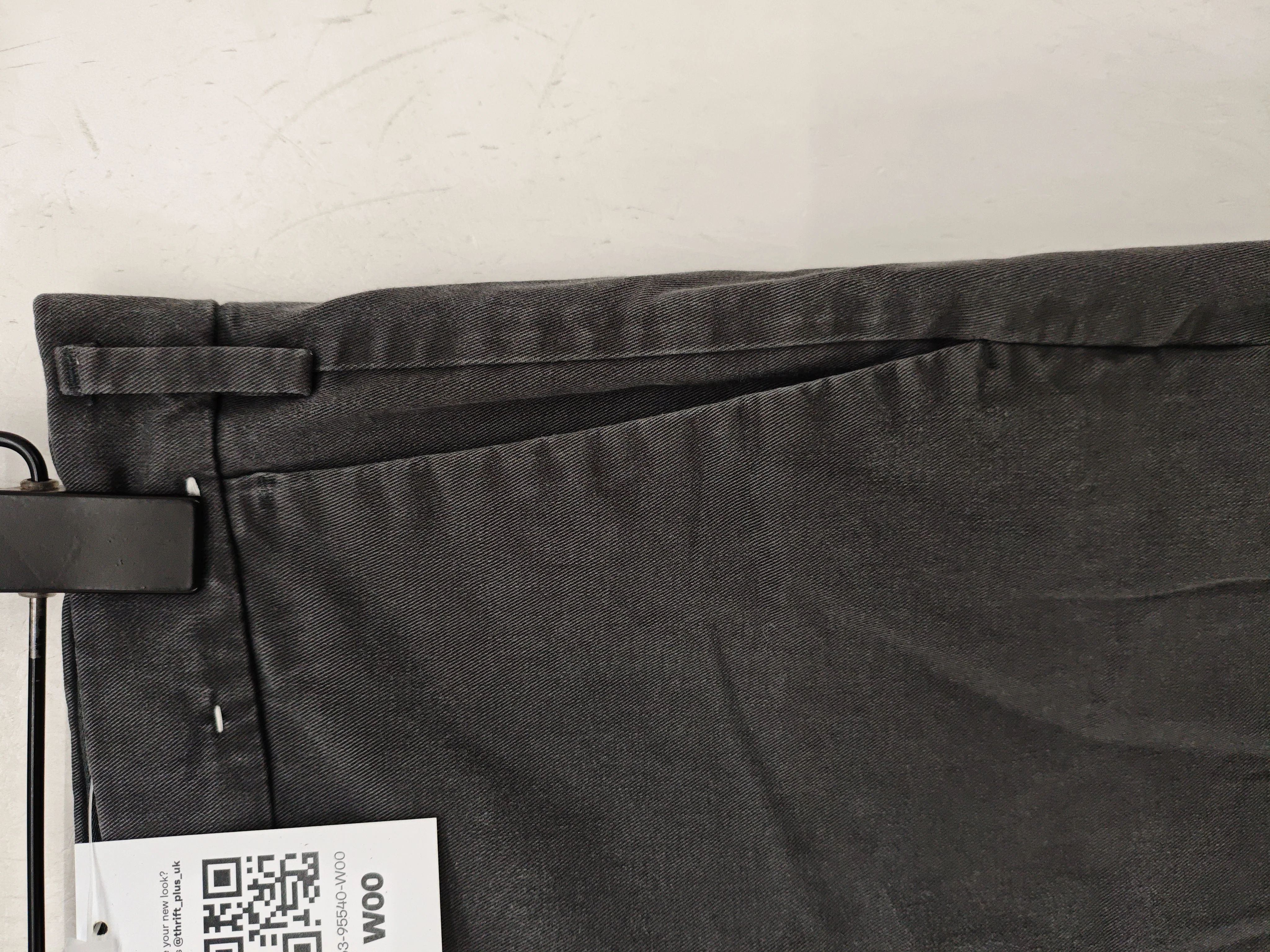 Uniqlo Men's Trousers W 33 in Grey Polyester with Cotton, Spandex Tapered Chino - Image 5