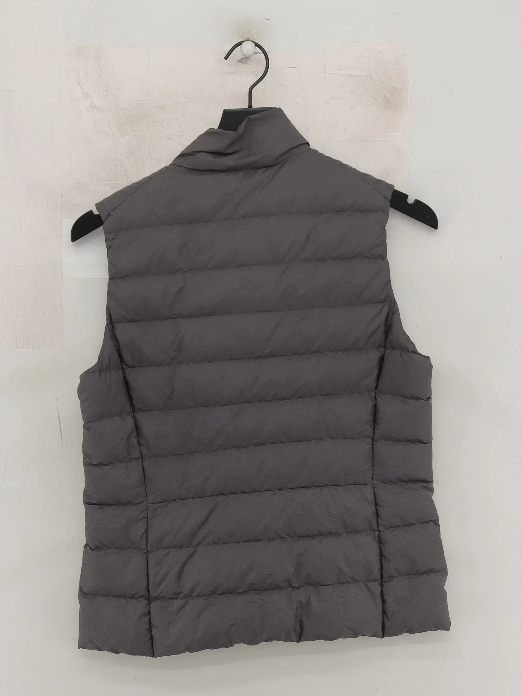 Uniqlo Windbreaker jacket grey - Image 2