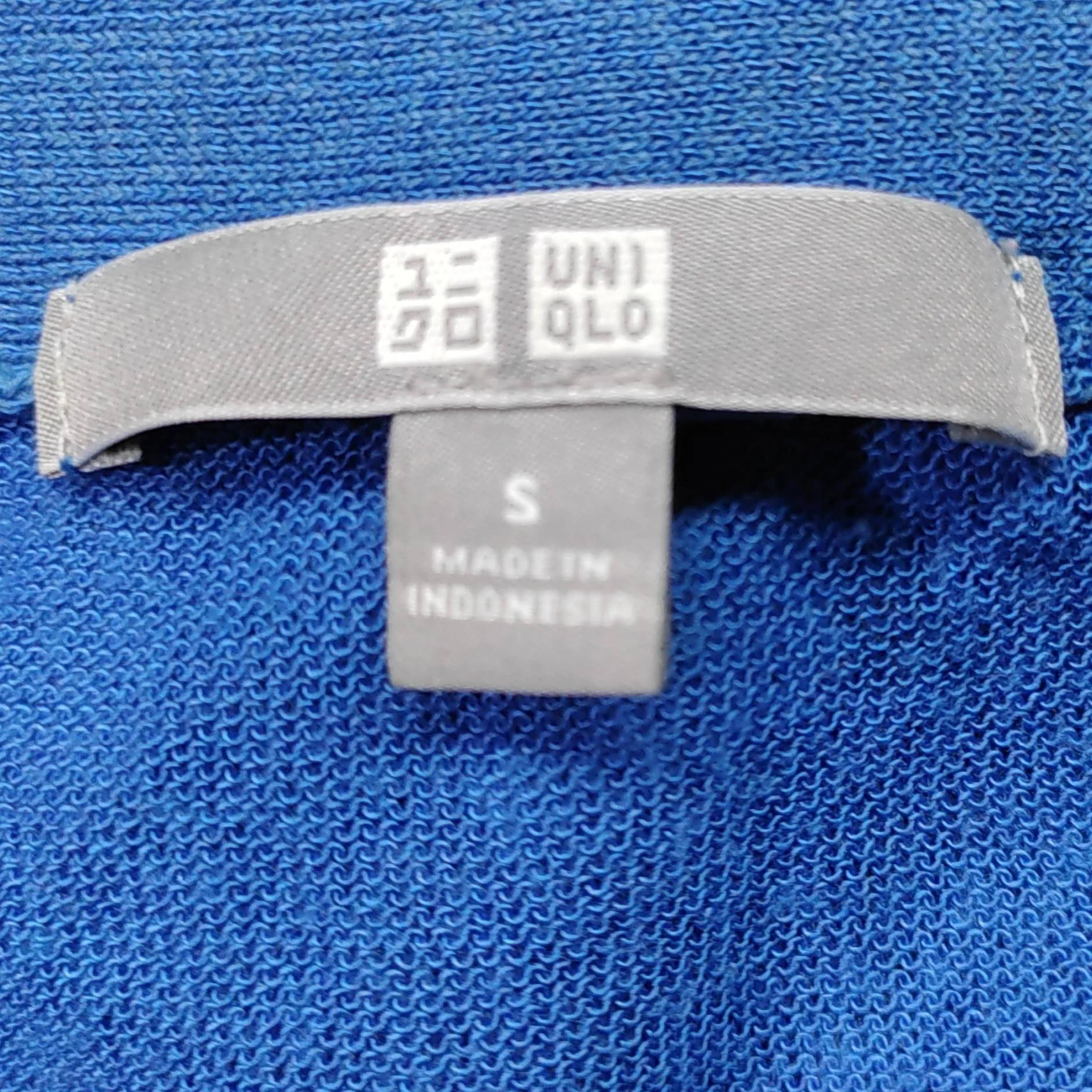 Uniqlo Women's Cardigan S Blue Viscose with Acetate V-Neck Cardigan - Image 5