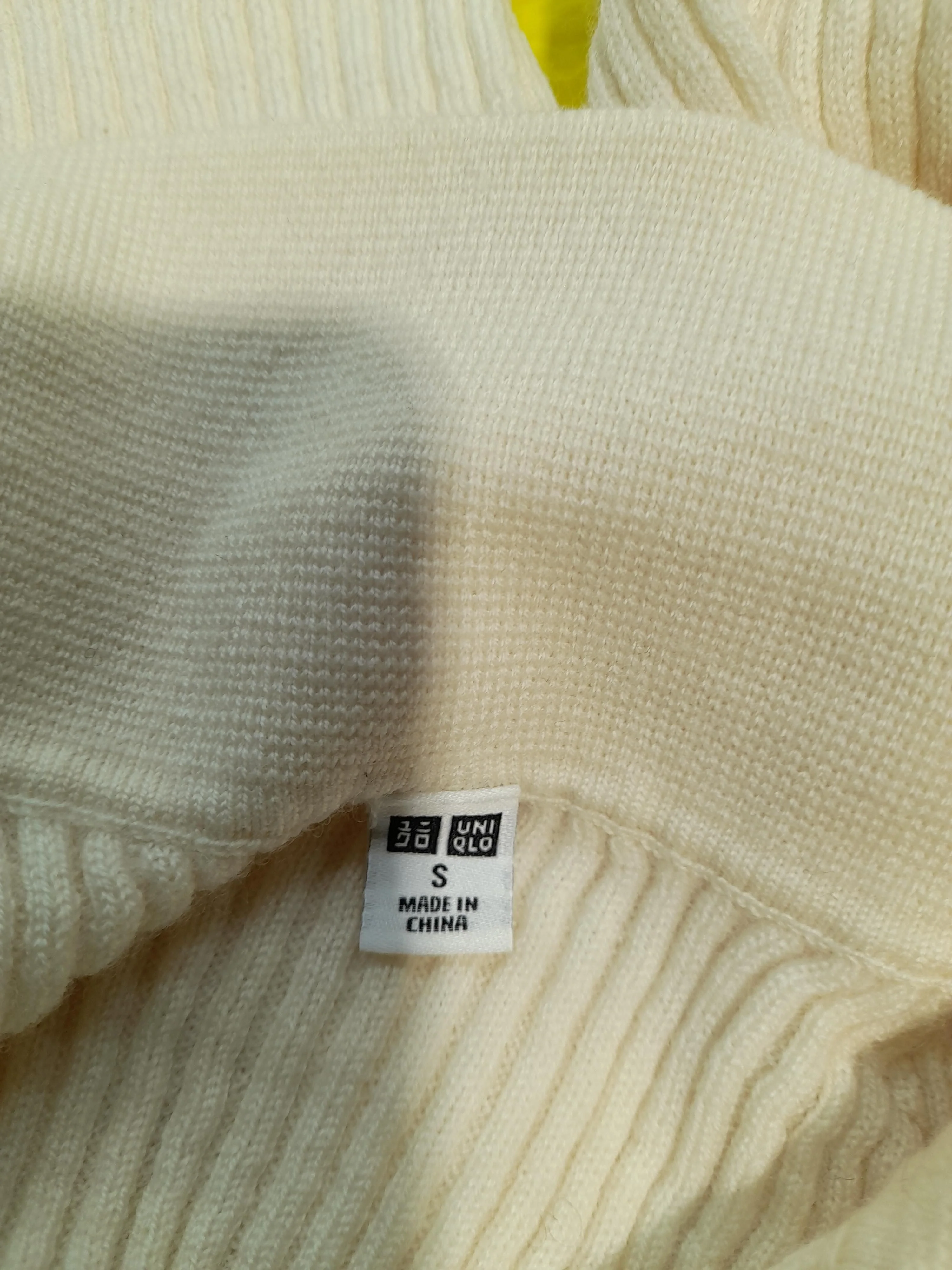 Uniqlo Women's Cardigan S Cream 100% Wool Collared Cardigan - Image 5