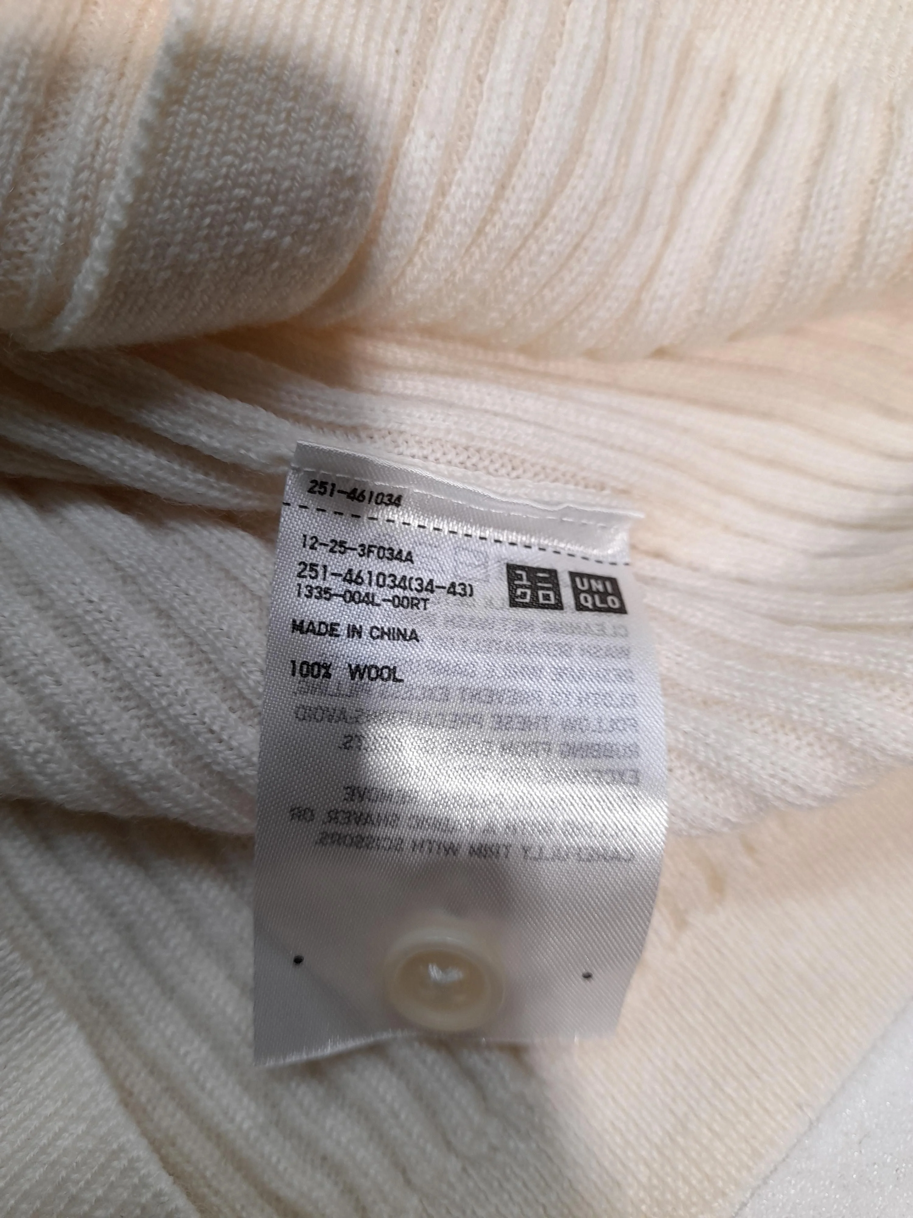 Uniqlo Women's Cardigan S Cream 100% Wool Collared Cardigan - Image 6