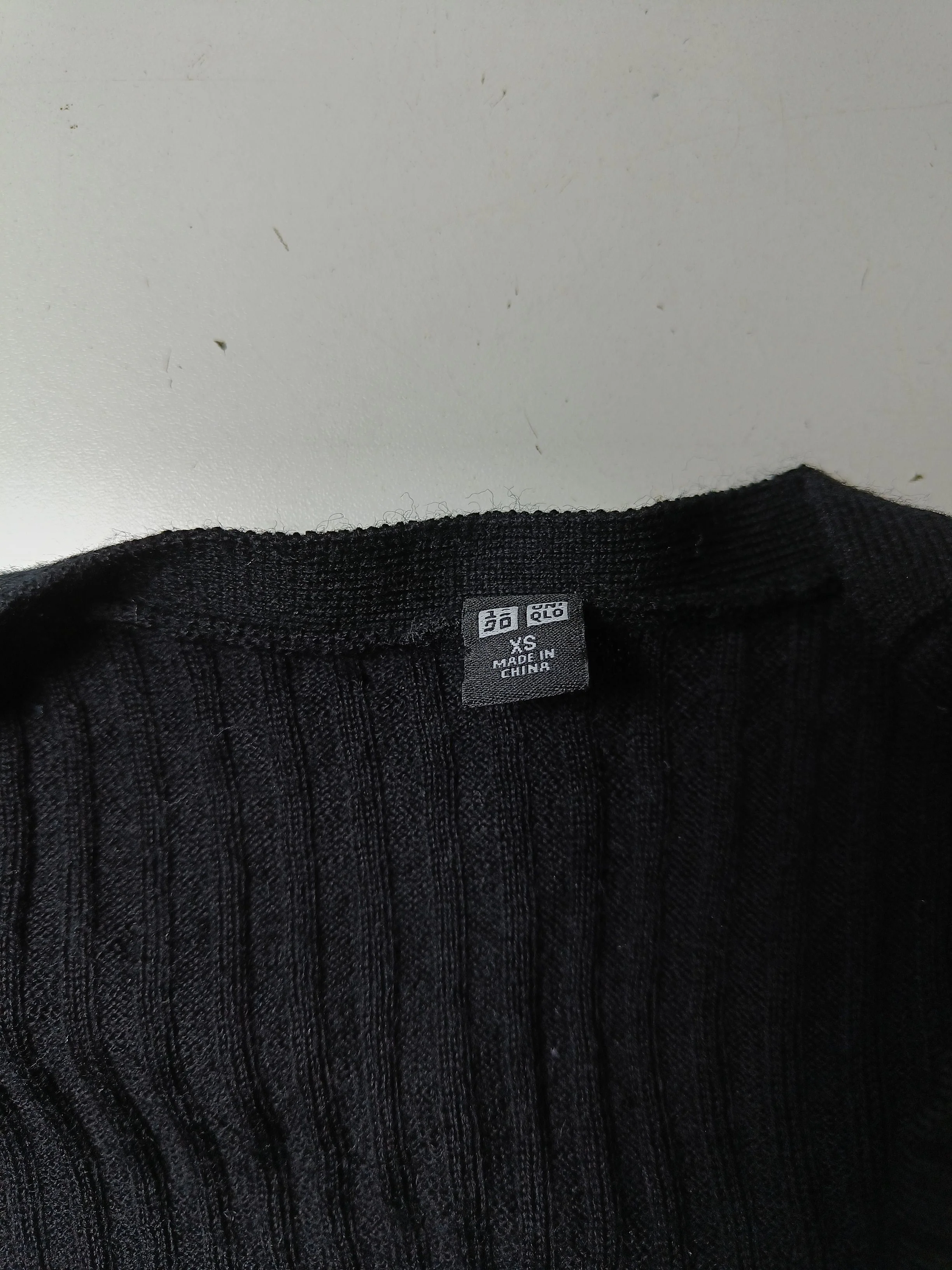 Uniqlo Women's Cardigan XS Black 100% Wool V-Neck Cardigan - Image 5