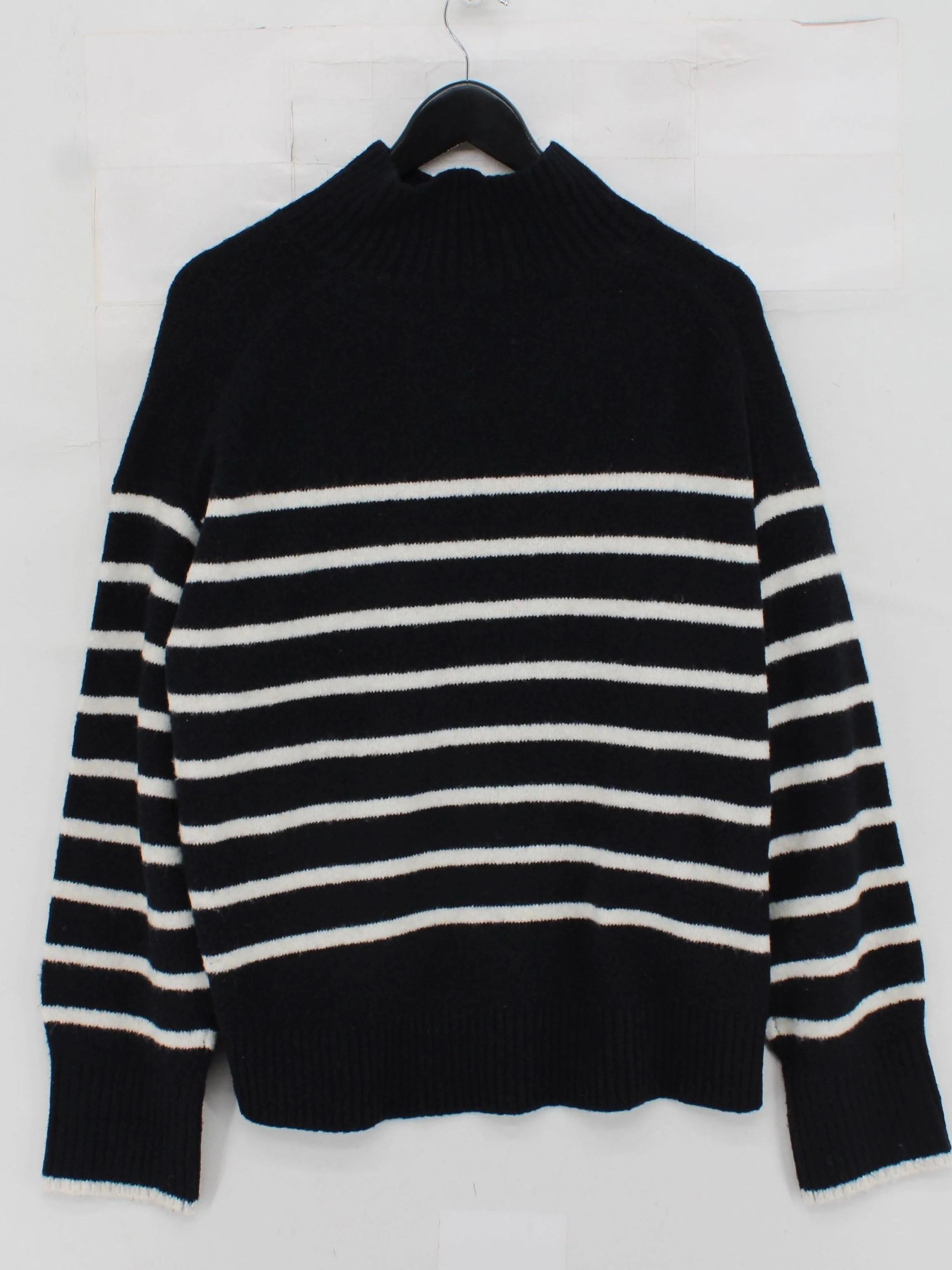 Uniqlo Women's Jumper L Black Acrylic with Polyamide, Wool, Elastane Pullover - Image 2