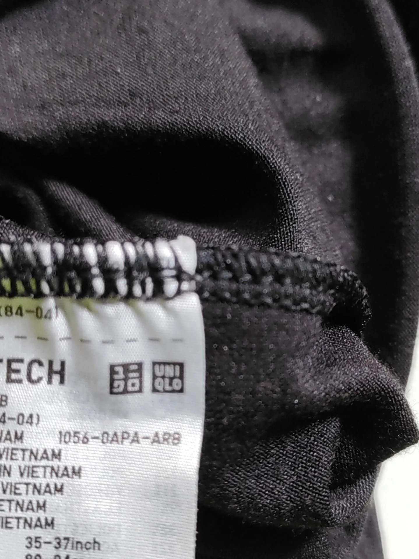 Uniqlo Women's Jumper M Black Polyester with Acrylic, Elastane Pullover - Image 5