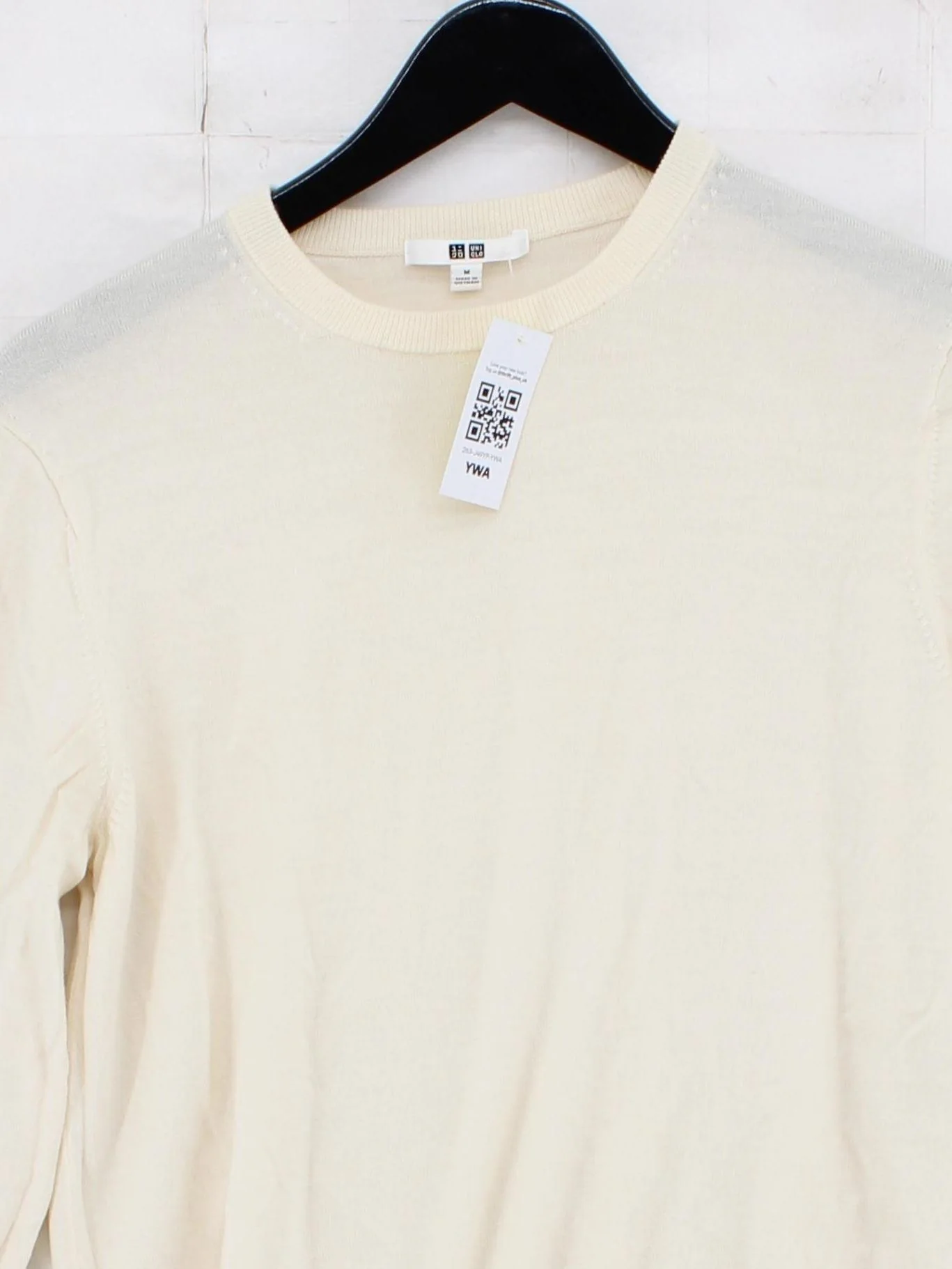 Uniqlo Women's Jumper M Cream 100% Wool Crew Neck Pullover - Image 3