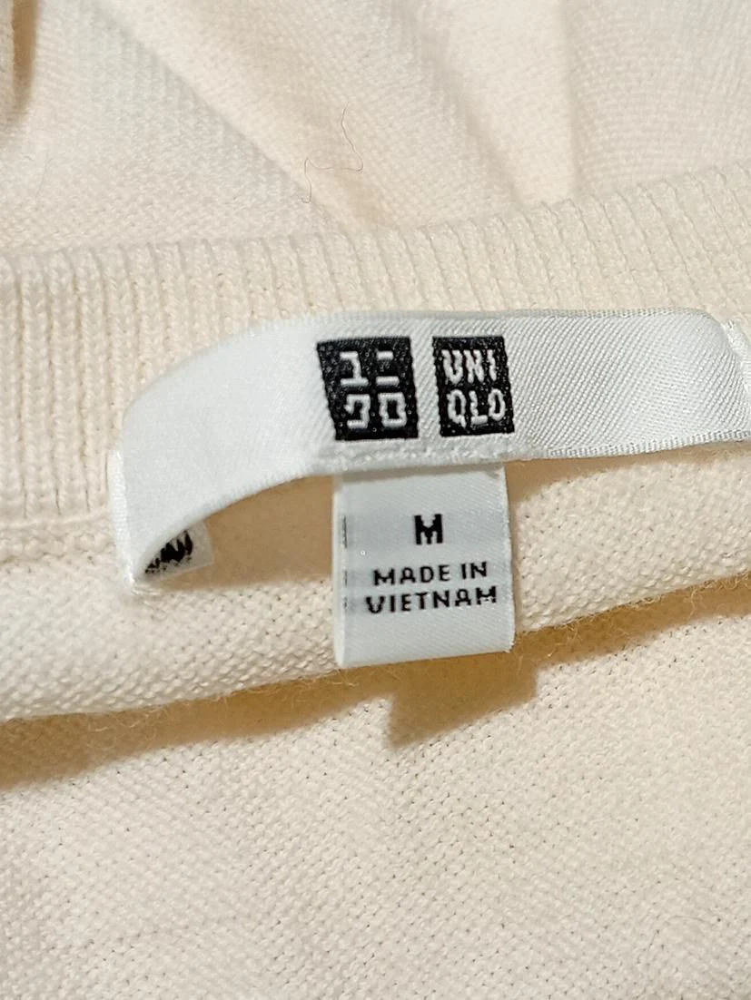 Uniqlo Women's Jumper M Cream 100% Wool Crew Neck Pullover - Image 6