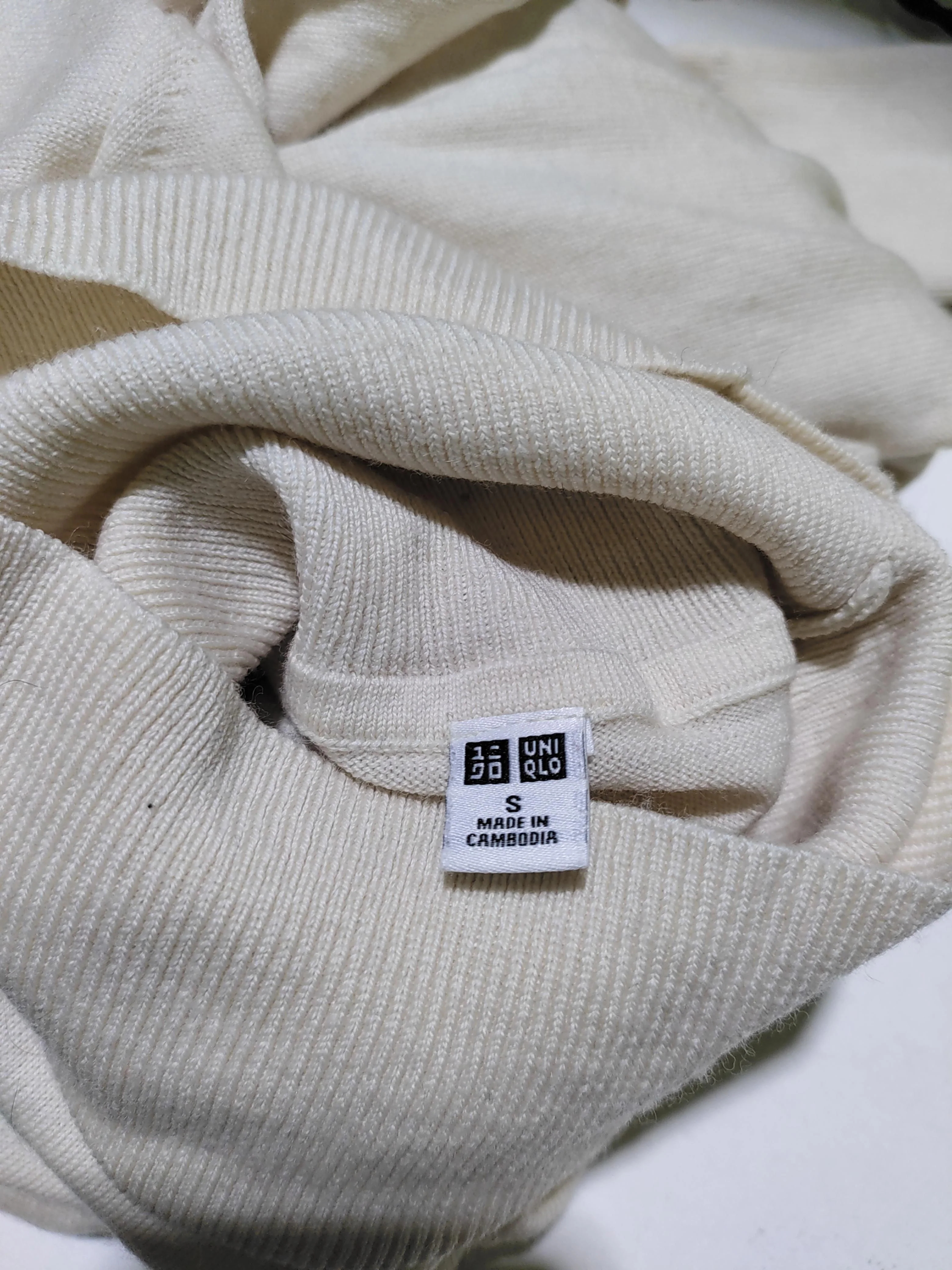 Uniqlo Women's Jumper S Cream 100% Other Roll Neck Pullover - Image 5