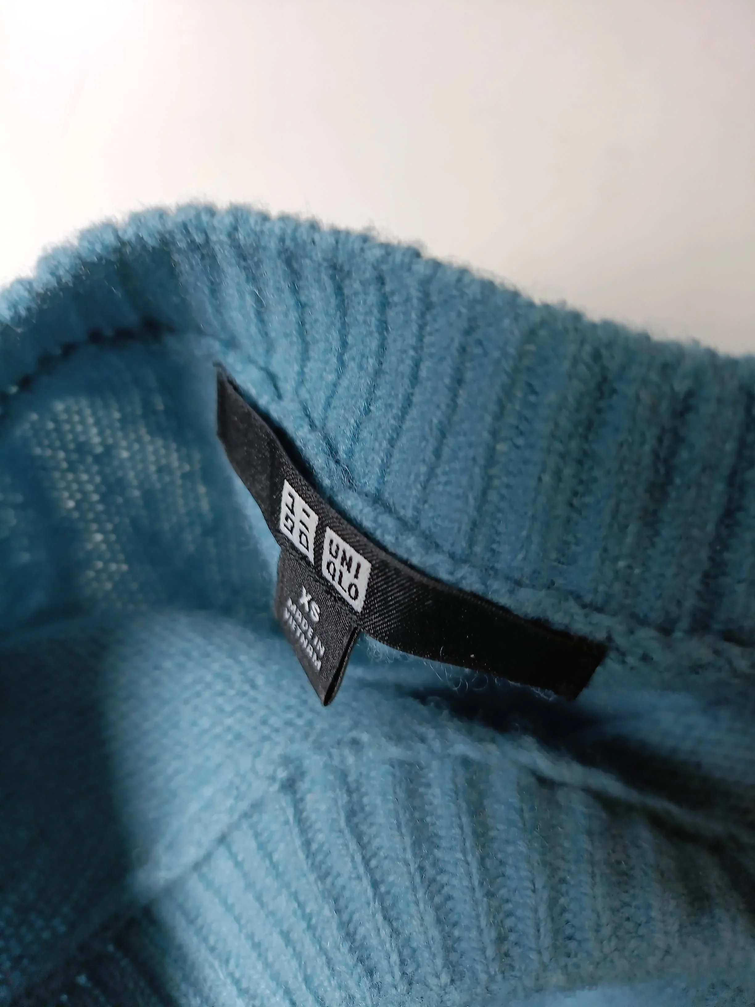 Uniqlo Women's Jumper XS Blue 100% Wool Crew Neck Pullover - Image 7